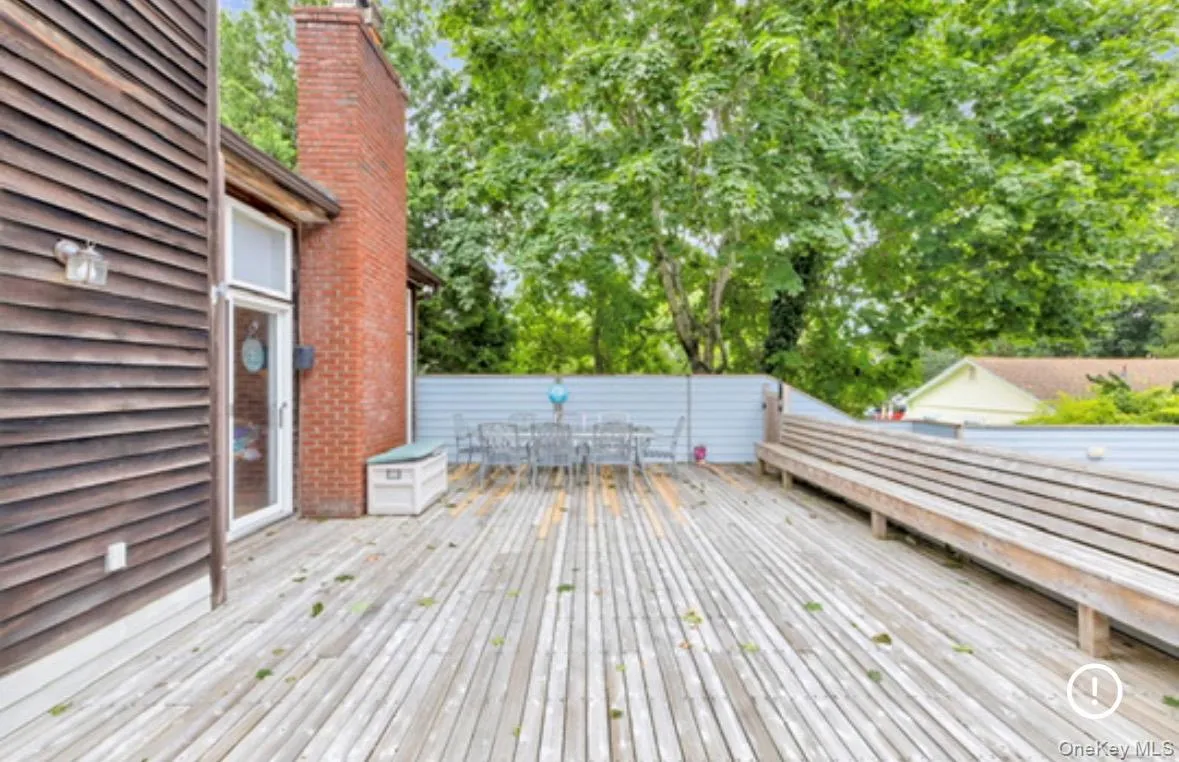 27 Depot Road, Southampton, New York 11978
