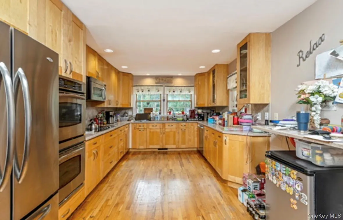 27 Depot Road, Southampton, New York 11978
