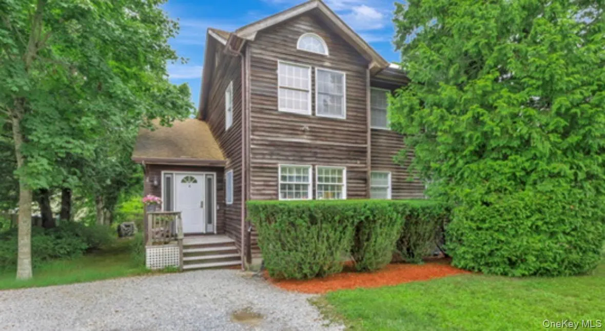 27 Depot Road, Southampton, New York 11978
