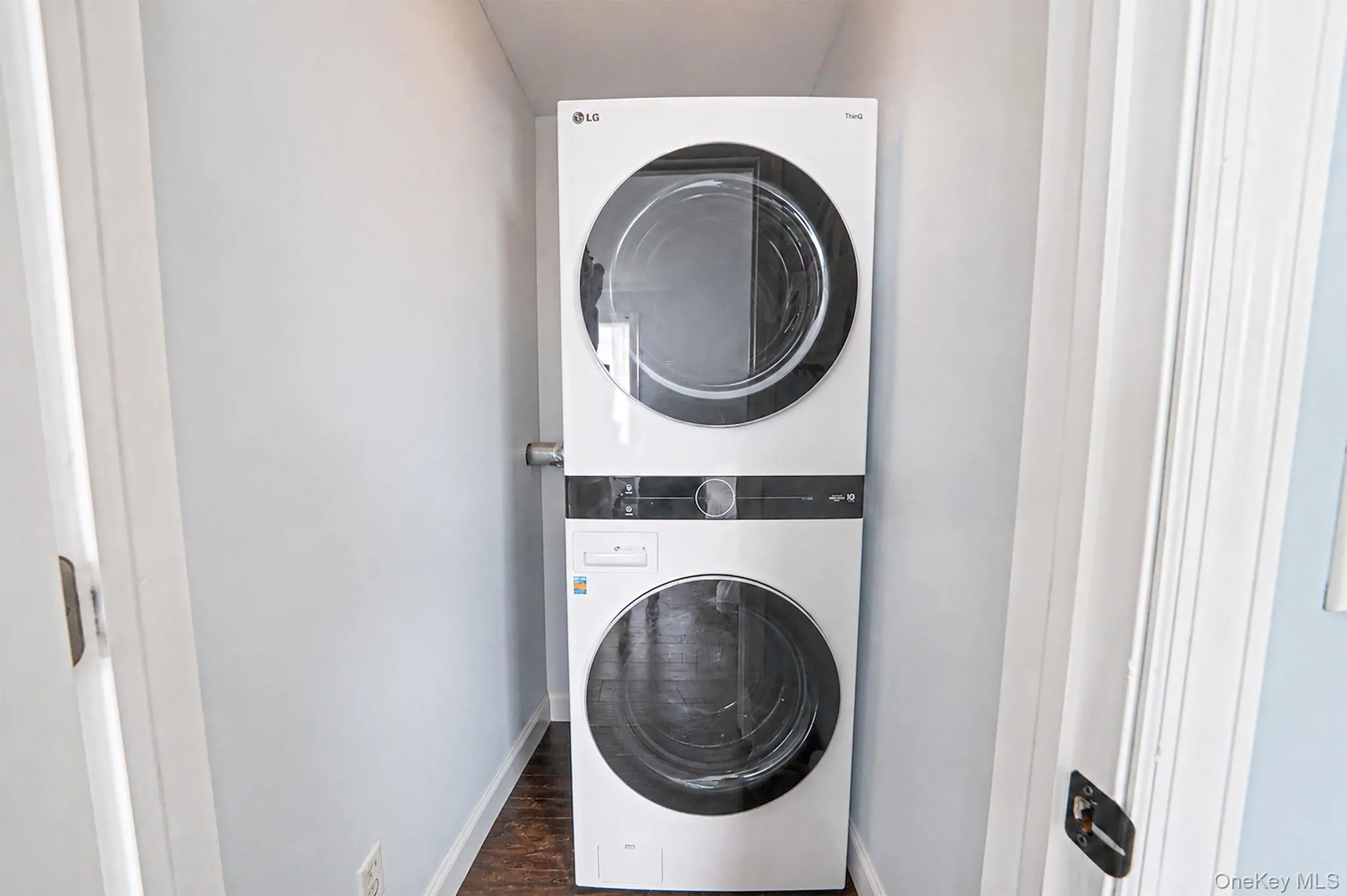 822 Milligan Lane, Islip, NY, 2 Bedrooms Bedrooms, 5 Rooms Rooms,1 BathroomBathrooms,Residential,For Rent,Milligan,0,1031144 822 Milligan Lane, Islip, NY, 2 Bedrooms Bedrooms, 5 Rooms Rooms,1 BathroomBathrooms,Residential,For Rent,Milligan,0,1031144