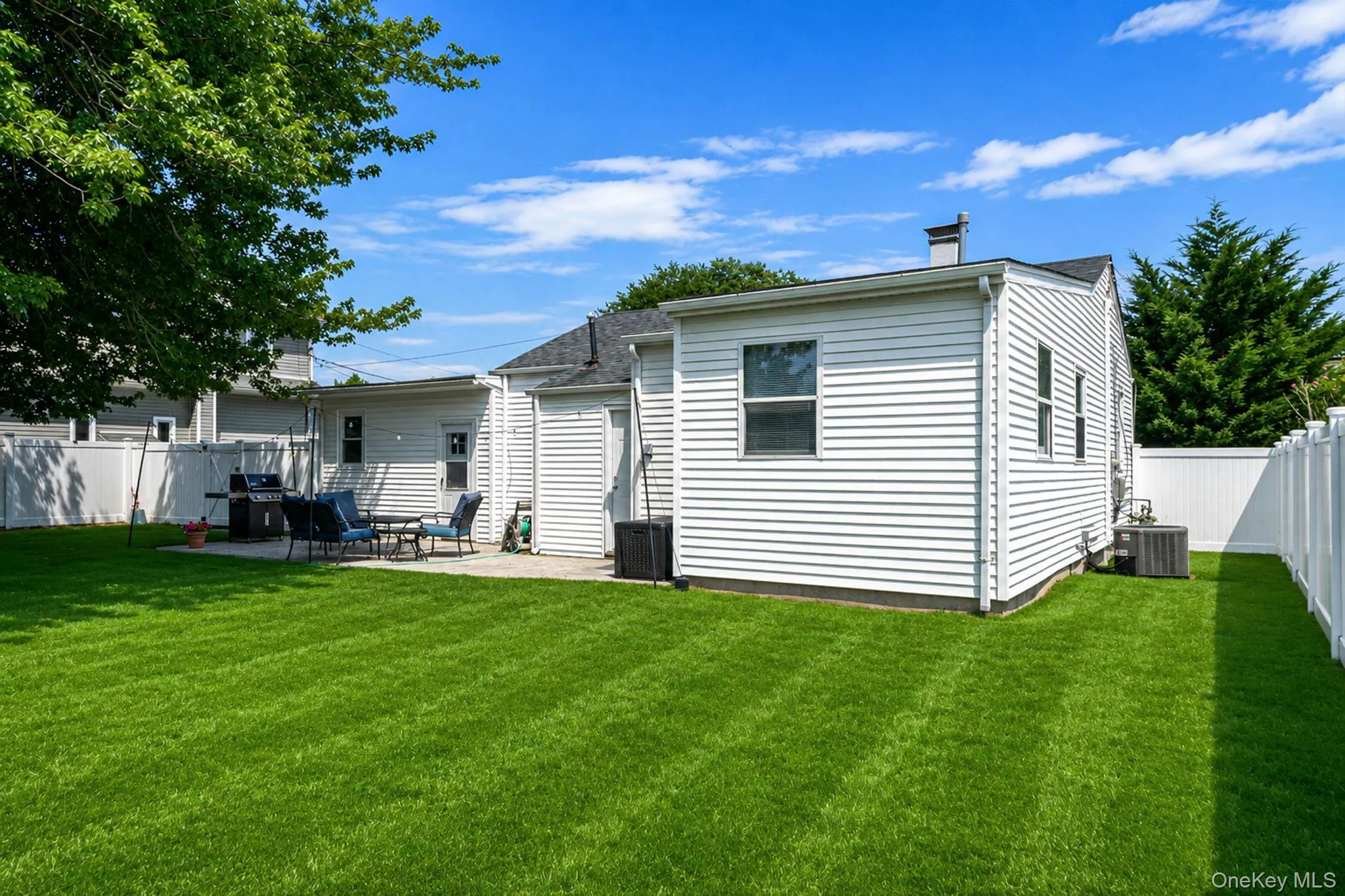 822 Milligan Lane, Islip, NY, 2 Bedrooms Bedrooms, 5 Rooms Rooms,1 BathroomBathrooms,Residential,For Rent,Milligan,0,1031144 822 Milligan Lane, Islip, NY, 2 Bedrooms Bedrooms, 5 Rooms Rooms,1 BathroomBathrooms,Residential,For Rent,Milligan,0,1031144