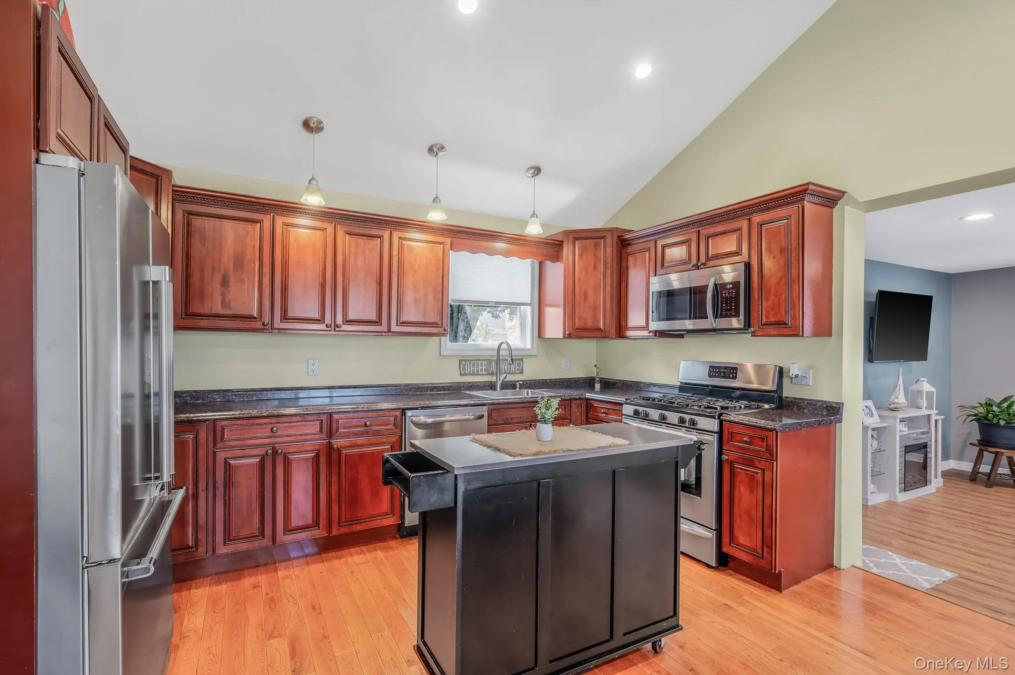 822 Milligan Lane, Islip, NY, 2 Bedrooms Bedrooms, 5 Rooms Rooms,1 BathroomBathrooms,Residential,For Rent,Milligan,0,1031144 822 Milligan Lane, Islip, NY, 2 Bedrooms Bedrooms, 5 Rooms Rooms,1 BathroomBathrooms,Residential,For Rent,Milligan,0,1031144