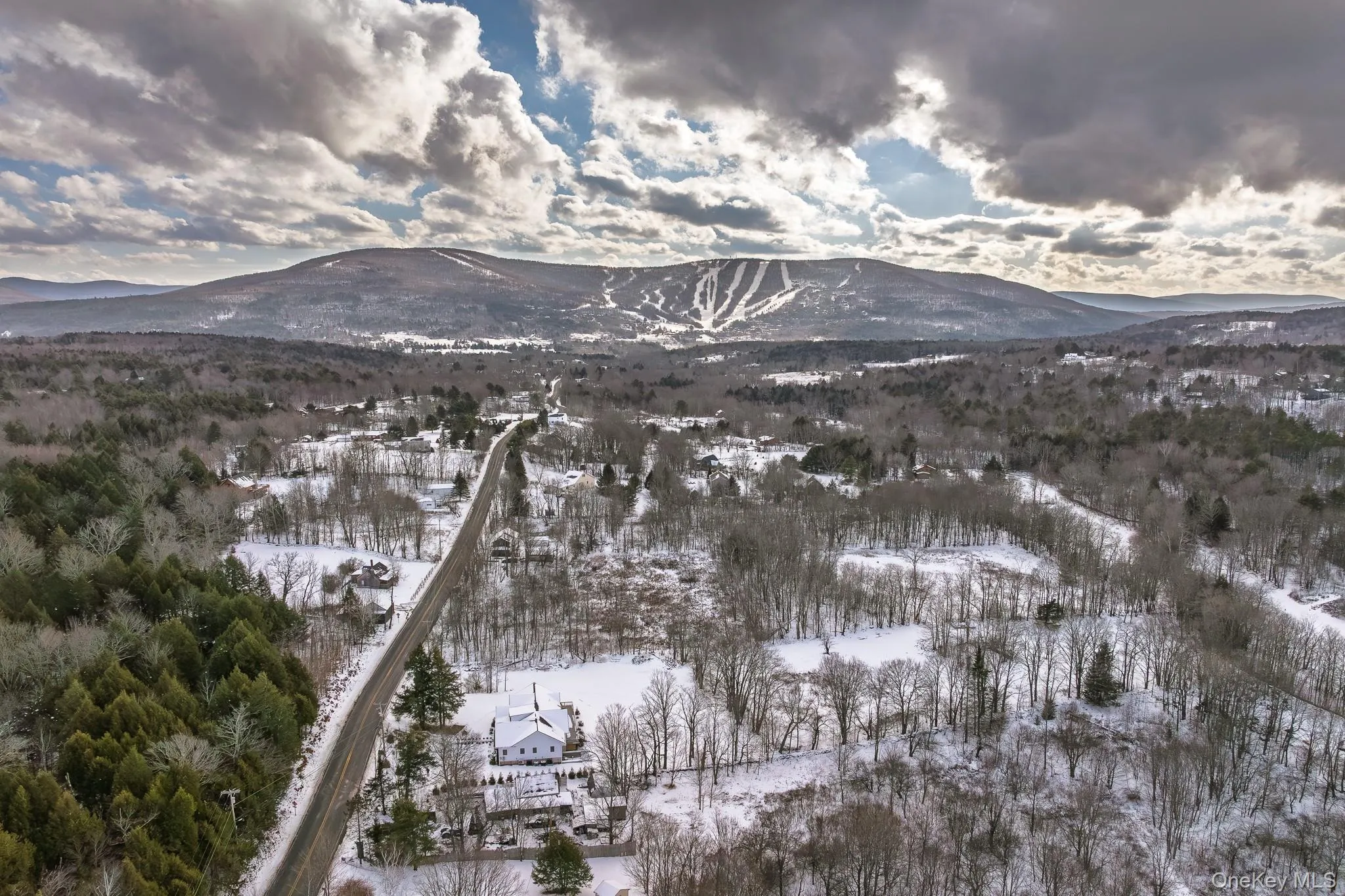 305 Mitchell Hollow Road, Windham, NY, 4 Bedrooms Bedrooms, 14 Rooms Rooms,3 BathroomsBathrooms,Residential,For Rent,Mitchell Hollow,0,1031149 305 Mitchell Hollow Road, Windham, NY, 4 Bedrooms Bedrooms, 14 Rooms Rooms,3 BathroomsBathrooms,Residential,For Rent,Mitchell Hollow,0,1031149