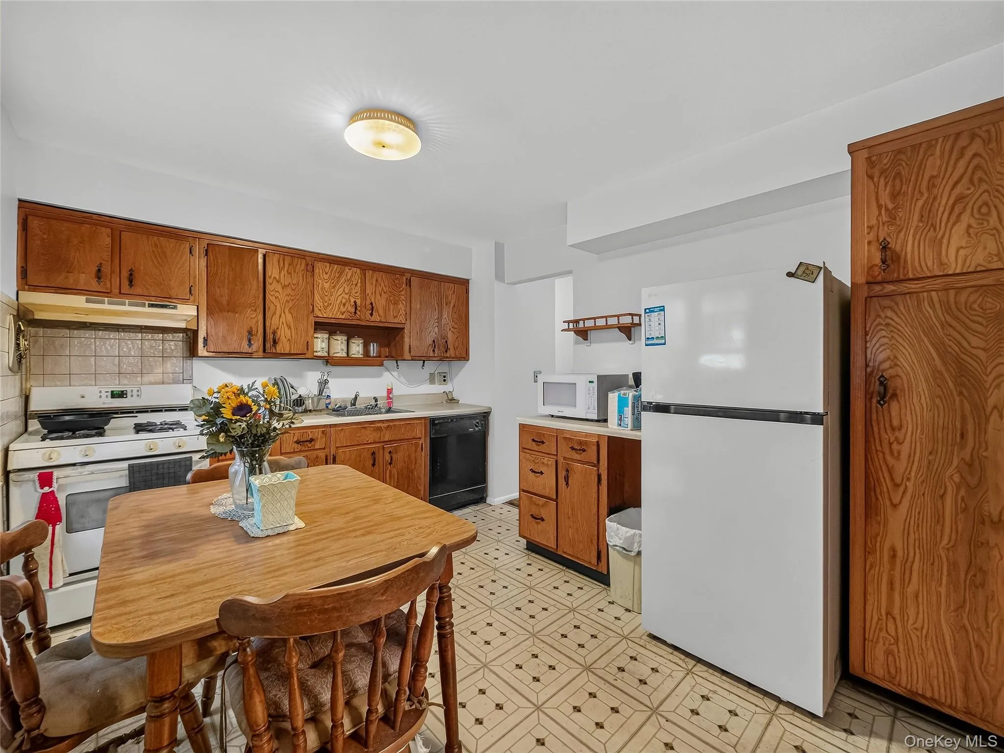 794 Brookridge Drive, Clarkstown, NY, 4 Bedrooms Bedrooms, 8 Rooms Rooms,2 BathroomsBathrooms,Residential,For Rent,Brookridge,0,1031152 794 Brookridge Drive, Clarkstown, NY, 4 Bedrooms Bedrooms, 8 Rooms Rooms,2 BathroomsBathrooms,Residential,For Rent,Brookridge,0,1031152
