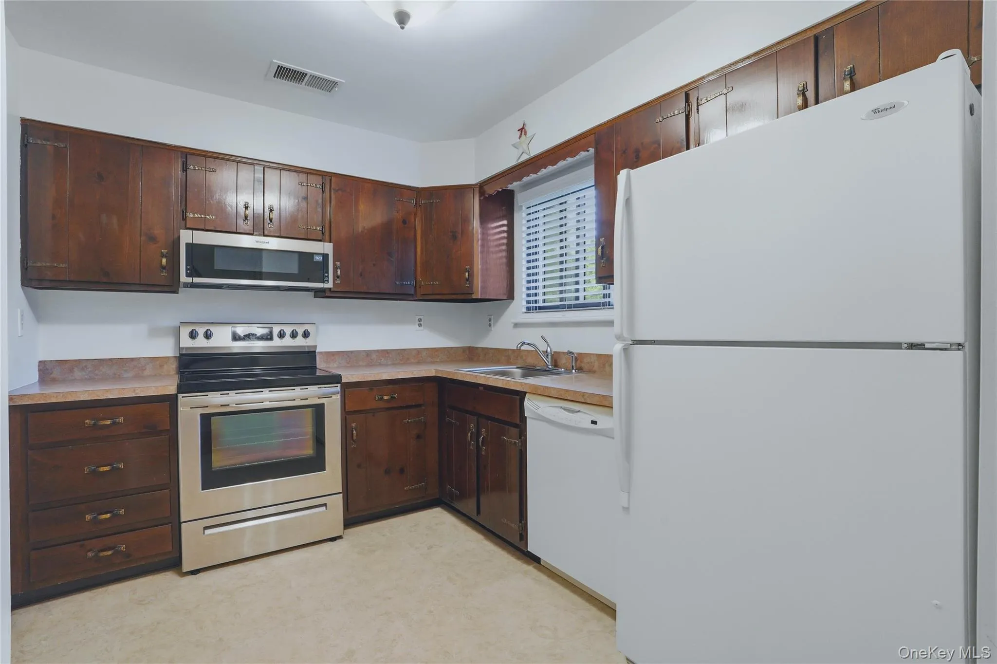 267 Village Court, Kingston, NY, 2 Bedrooms Bedrooms, 4 Rooms Rooms,1 BathroomBathrooms,Residential,For Rent,Village,0,1031153 267 Village Court, Kingston, NY, 2 Bedrooms Bedrooms, 4 Rooms Rooms,1 BathroomBathrooms,Residential,For Rent,Village,0,1031153