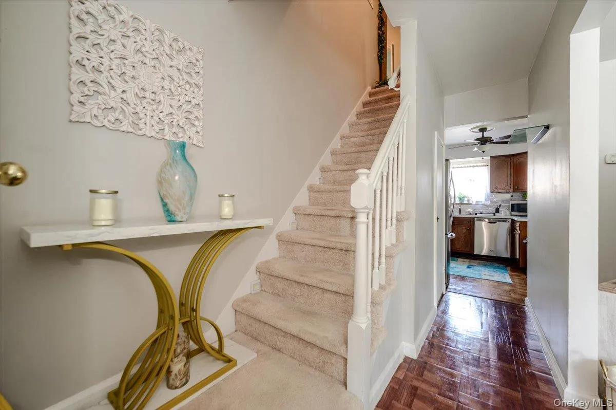 1912 Hunt Avenue, New York, NY, 4 Bedrooms Bedrooms, 9 Rooms Rooms,2 BathroomsBathrooms,Residential,For Rent,Hunt,0,1031157 1912 Hunt Avenue, New York, NY, 4 Bedrooms Bedrooms, 9 Rooms Rooms,2 BathroomsBathrooms,Residential,For Rent,Hunt,0,1031157