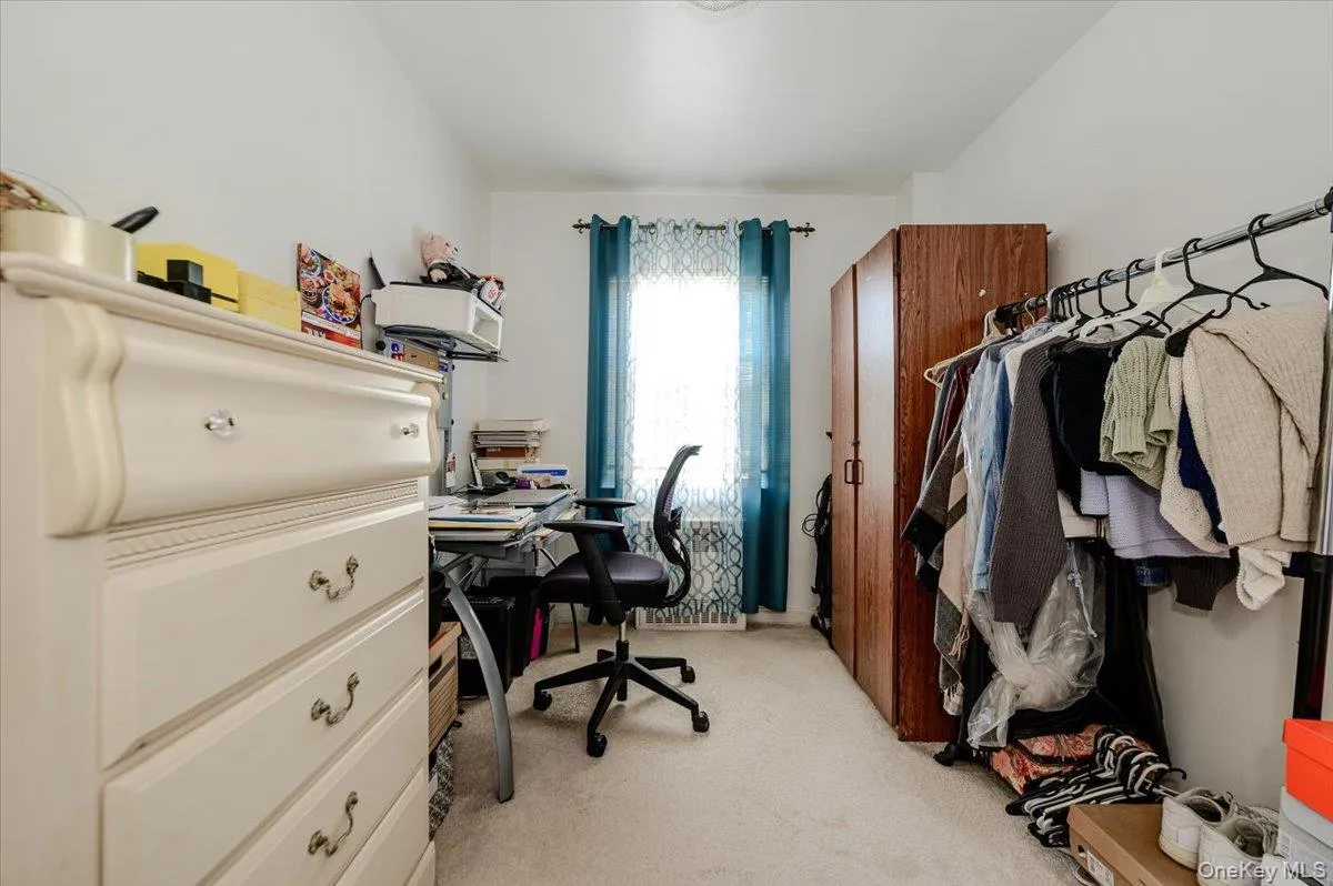 1912 Hunt Avenue, New York, NY, 4 Bedrooms Bedrooms, 9 Rooms Rooms,2 BathroomsBathrooms,Residential,For Rent,Hunt,0,1031157 1912 Hunt Avenue, New York, NY, 4 Bedrooms Bedrooms, 9 Rooms Rooms,2 BathroomsBathrooms,Residential,For Rent,Hunt,0,1031157