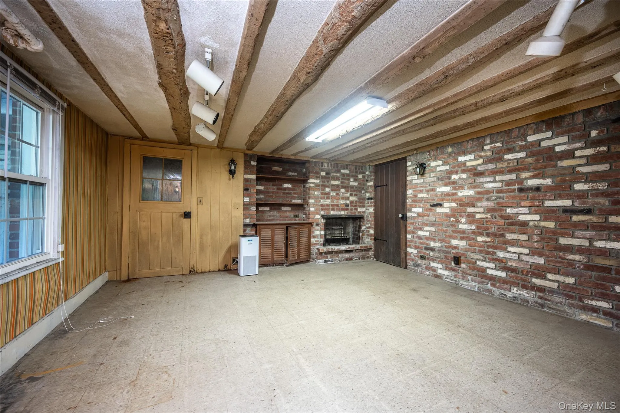 41 Campwoods Road, Ossining, NY, 4 Bedrooms Bedrooms, 9 Rooms Rooms,2 BathroomsBathrooms,Residential,For Rent,Campwoods,0,1031166 41 Campwoods Road, Ossining, NY, 4 Bedrooms Bedrooms, 9 Rooms Rooms,2 BathroomsBathrooms,Residential,For Rent,Campwoods,0,1031166