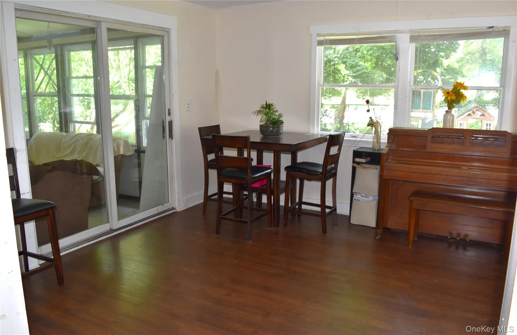 14 Perry Road, Cornwall, NY, 3 Bedrooms Bedrooms, 6 Rooms Rooms,2 BathroomsBathrooms,Residential,For Rent,Perry,0,1031168 14 Perry Road, Cornwall, NY, 3 Bedrooms Bedrooms, 6 Rooms Rooms,2 BathroomsBathrooms,Residential,For Rent,Perry,0,1031168