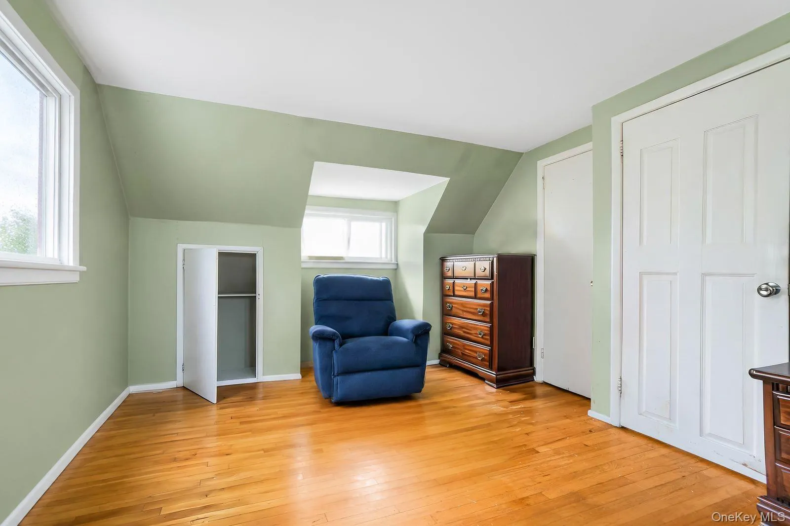 68 Cliff Drive, Oyster Bay, NY, 5 Bedrooms Bedrooms, 10 Rooms Rooms,2 BathroomsBathrooms,Residential,For Rent,Cliff,0,1031181 68 Cliff Drive, Oyster Bay, NY, 5 Bedrooms Bedrooms, 10 Rooms Rooms,2 BathroomsBathrooms,Residential,For Rent,Cliff,0,1031181
