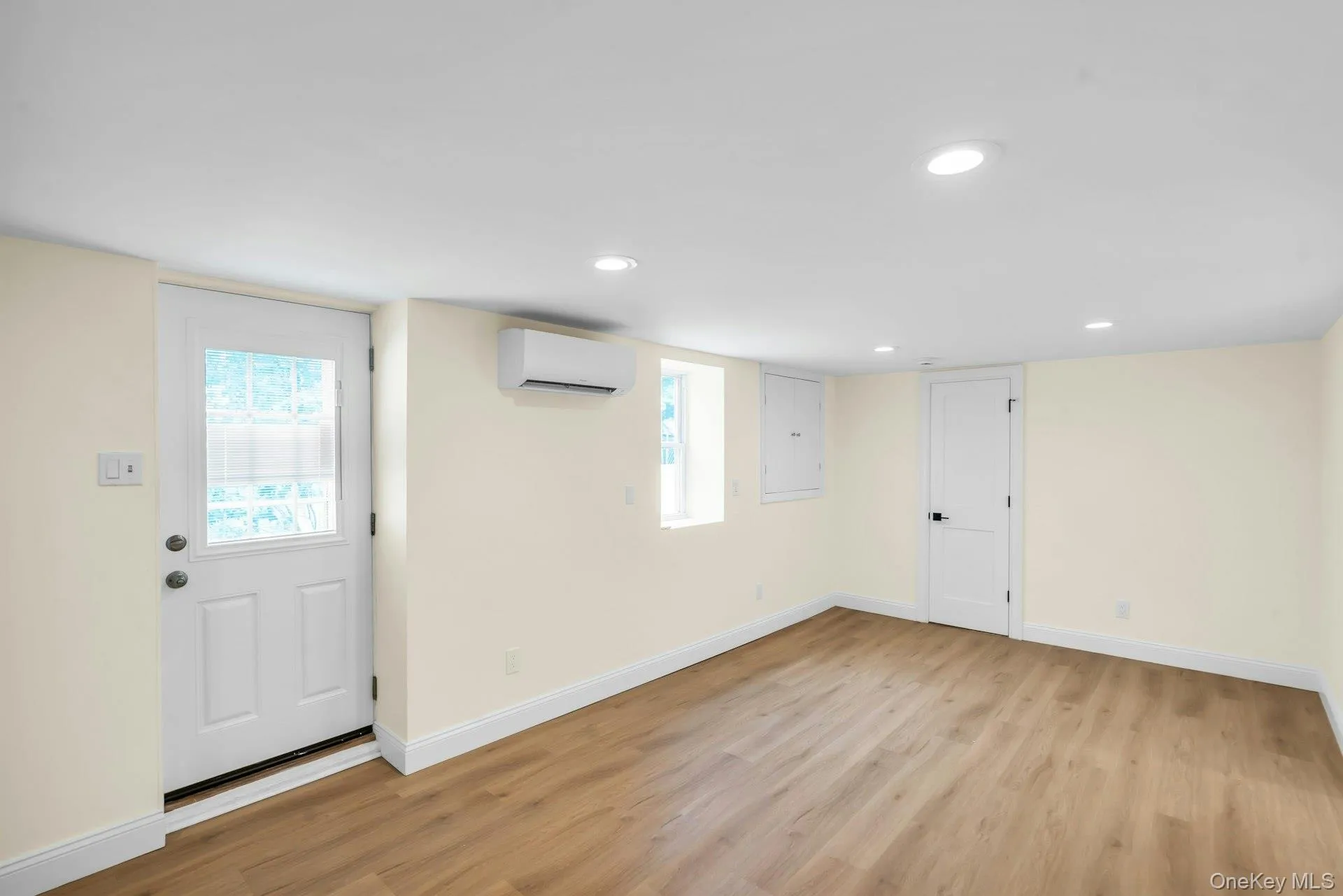 69 Edgewood Road, North Hempstead, NY, 2 Bedrooms Bedrooms, 5 Rooms Rooms,1 BathroomBathrooms,Residential Lease,For Rent,Edgewood,0,1031184 69 Edgewood Road, North Hempstead, NY, 2 Bedrooms Bedrooms, 5 Rooms Rooms,1 BathroomBathrooms,Residential Lease,For Rent,Edgewood,0,1031184