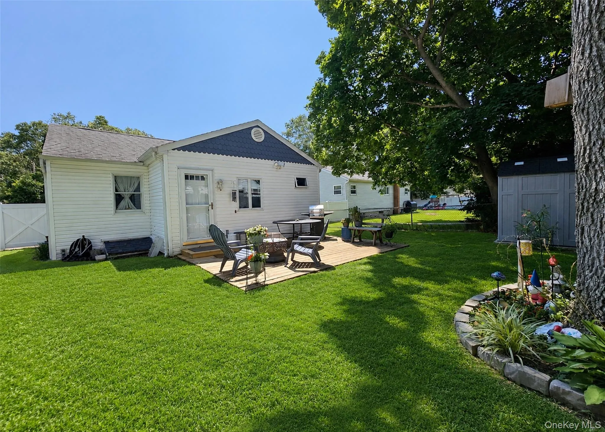 11 Cooke Avenue, Brookhaven, NY, 2 Bedrooms Bedrooms, 4 Rooms Rooms,1 BathroomBathrooms,Residential,For Rent,Cooke,0,1031192 11 Cooke Avenue, Brookhaven, NY, 2 Bedrooms Bedrooms, 4 Rooms Rooms,1 BathroomBathrooms,Residential,For Rent,Cooke,0,1031192