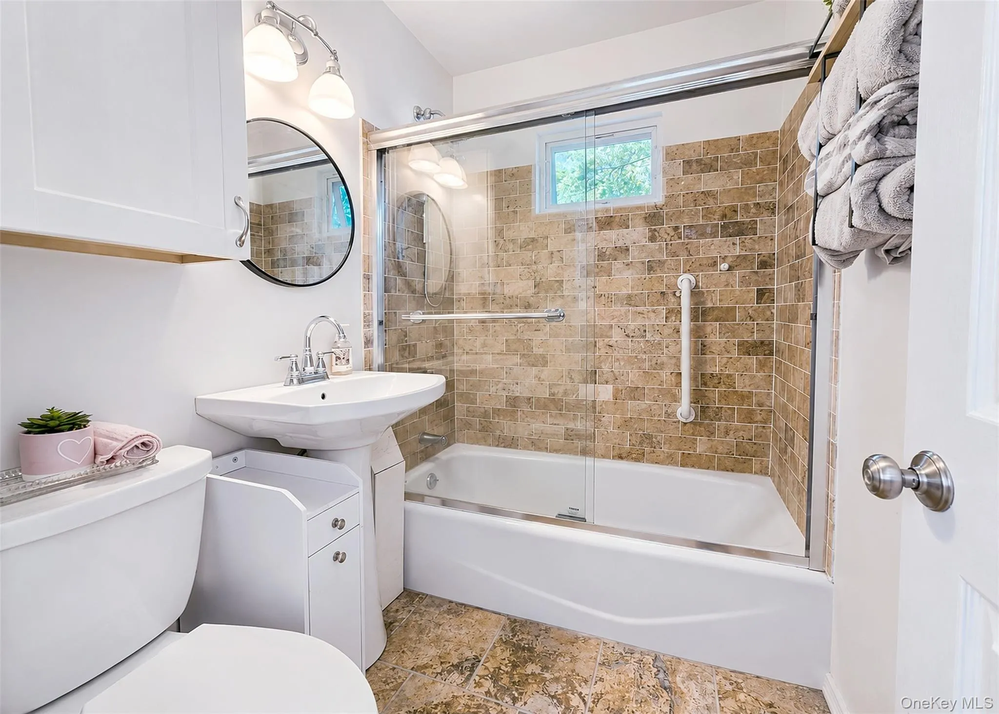 11 Cooke Avenue, Brookhaven, NY, 2 Bedrooms Bedrooms, 4 Rooms Rooms,1 BathroomBathrooms,Residential,For Rent,Cooke,0,1031192 11 Cooke Avenue, Brookhaven, NY, 2 Bedrooms Bedrooms, 4 Rooms Rooms,1 BathroomBathrooms,Residential,For Rent,Cooke,0,1031192