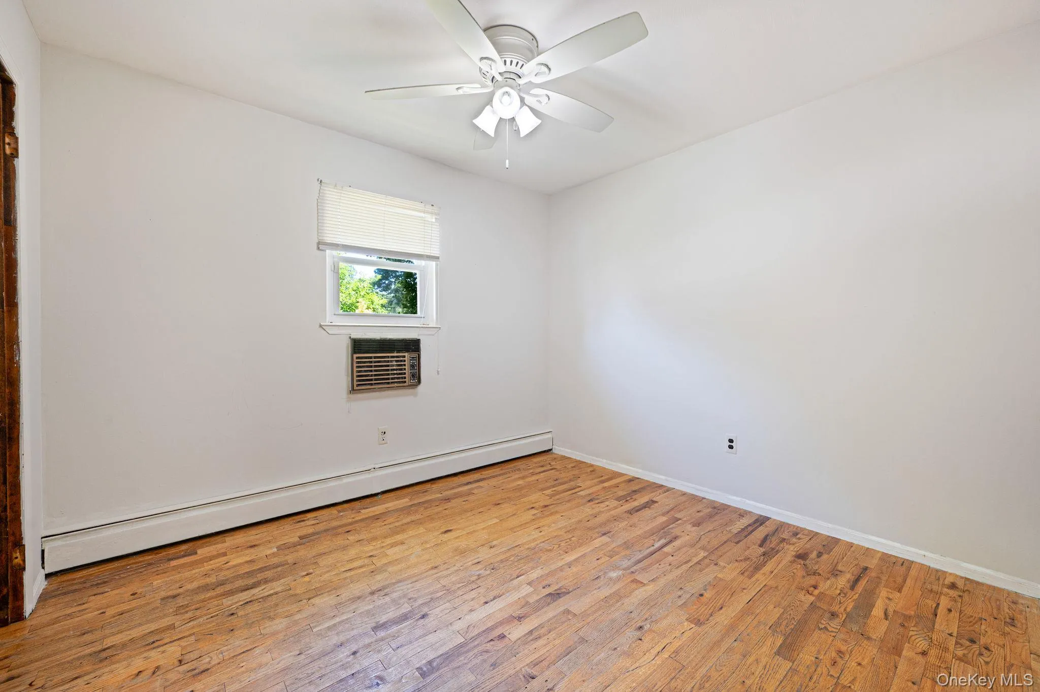71 Pinewood Drive, Brookhaven, NY, 3 Bedrooms Bedrooms, 8 Rooms Rooms,1 BathroomBathrooms,Residential Lease,For Rent,Pinewood,0,1031194 71 Pinewood Drive, Brookhaven, NY, 3 Bedrooms Bedrooms, 8 Rooms Rooms,1 BathroomBathrooms,Residential Lease,For Rent,Pinewood,0,1031194
