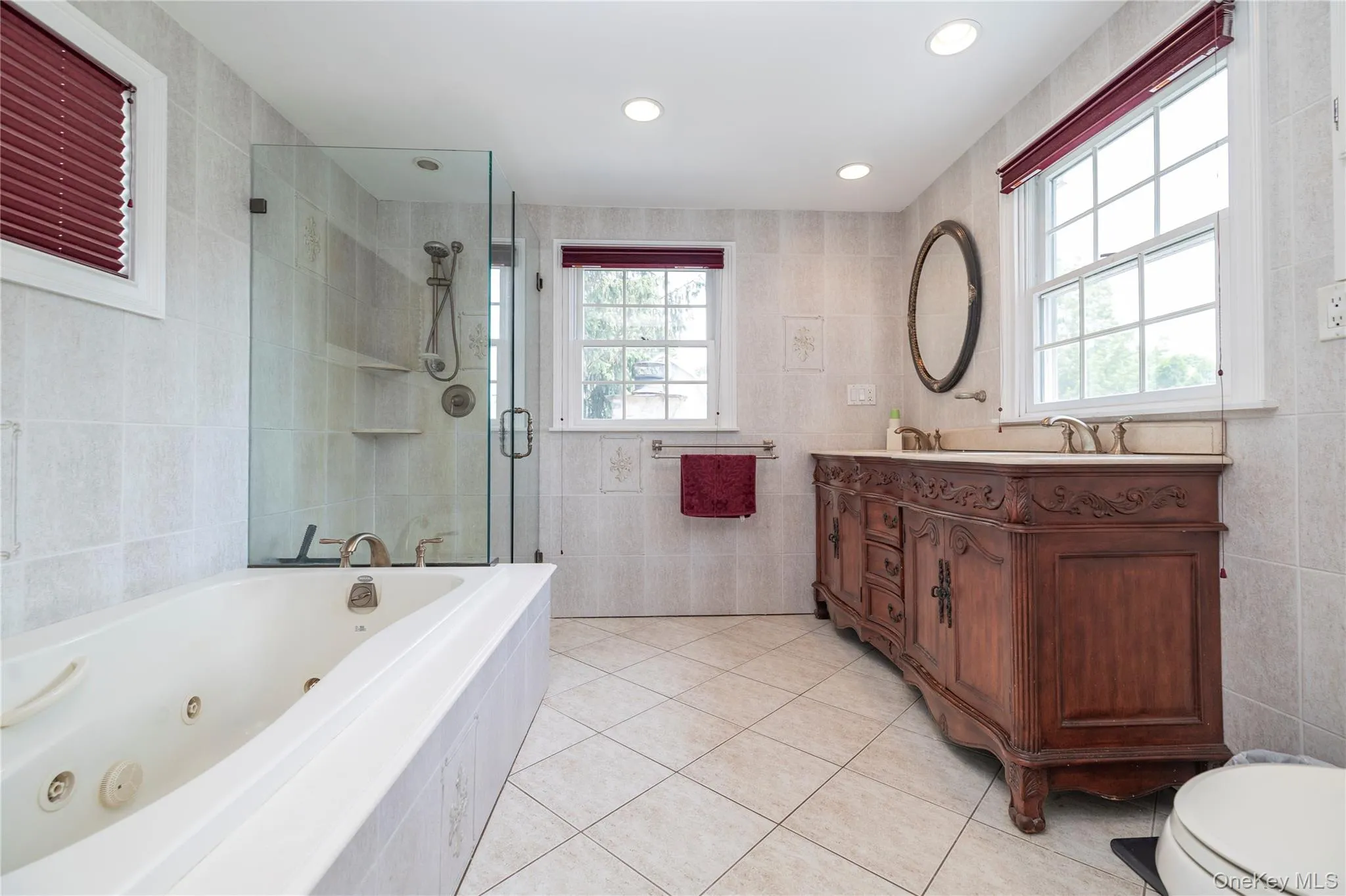 Primary Bath w/ Radiant Heat Primary Bath w/ Radiant Heat