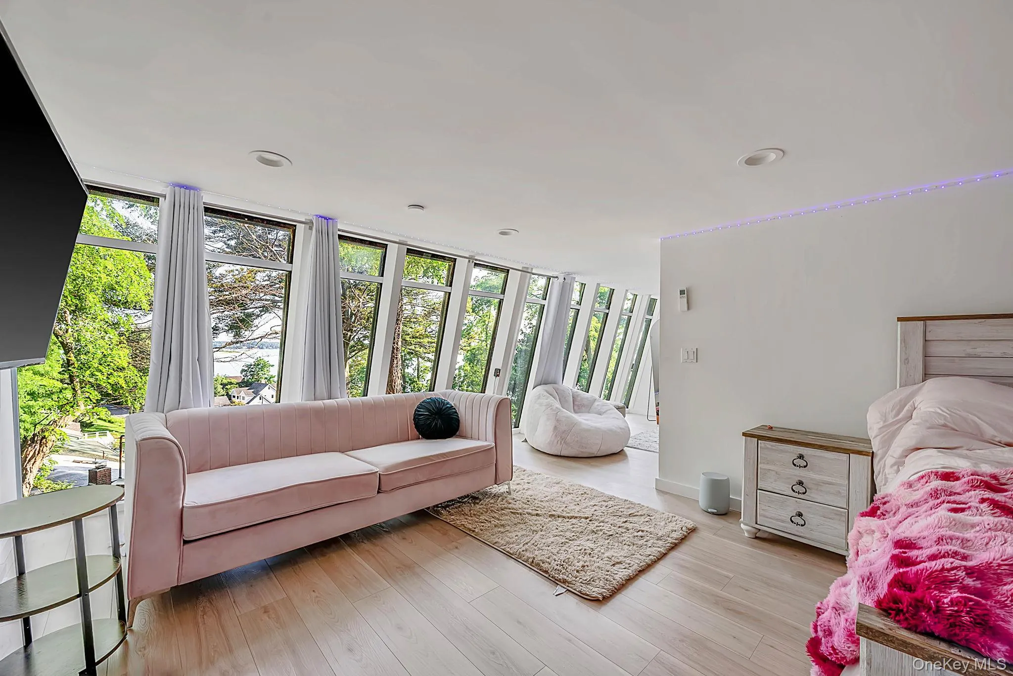 26 Argyle Drive, Huntington, NY, 4 Bedrooms Bedrooms, 8 Rooms Rooms,2 BathroomsBathrooms,Residential,For Rent,Argyle,0,1031196 26 Argyle Drive, Huntington, NY, 4 Bedrooms Bedrooms, 8 Rooms Rooms,2 BathroomsBathrooms,Residential,For Rent,Argyle,0,1031196