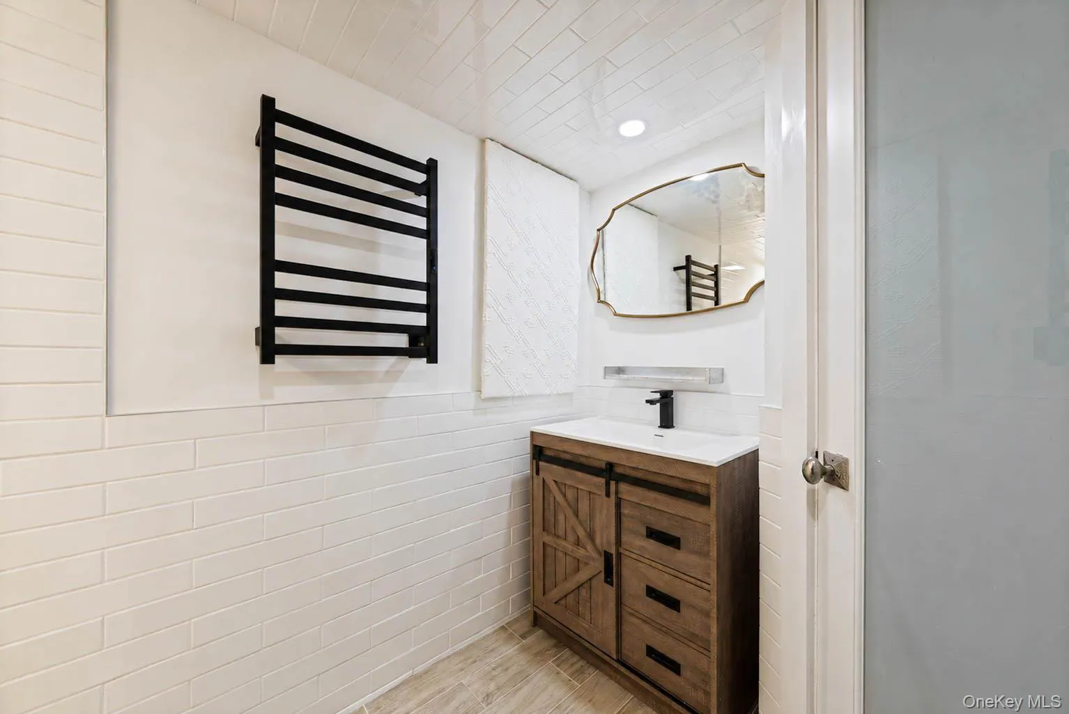 26 Argyle Drive, Huntington, NY, 4 Bedrooms Bedrooms, 8 Rooms Rooms,2 BathroomsBathrooms,Residential,For Rent,Argyle,0,1031196 26 Argyle Drive, Huntington, NY, 4 Bedrooms Bedrooms, 8 Rooms Rooms,2 BathroomsBathrooms,Residential,For Rent,Argyle,0,1031196
