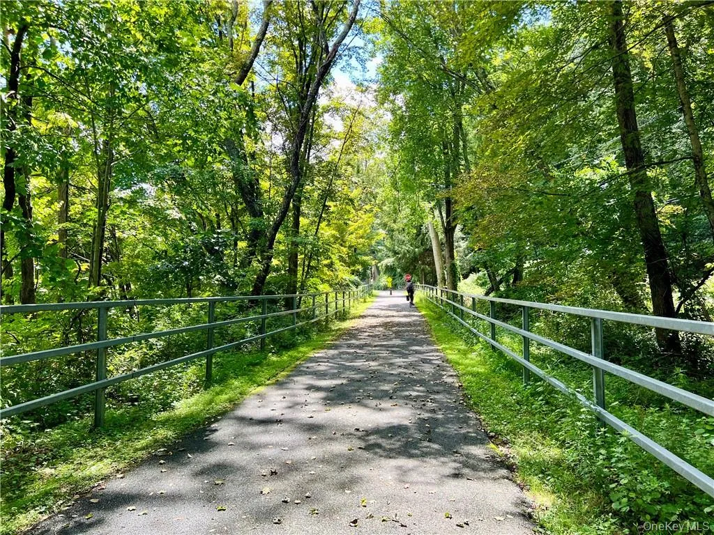 174 East Lake Boulevard, Carmel, NY, 1 Bedroom Bedrooms, 2 Rooms Rooms,1 BathroomBathrooms,Residential Lease,For Rent,East Lake,0,1031197 174 East Lake Boulevard, Carmel, NY, 1 Bedroom Bedrooms, 2 Rooms Rooms,1 BathroomBathrooms,Residential Lease,For Rent,East Lake,0,1031197