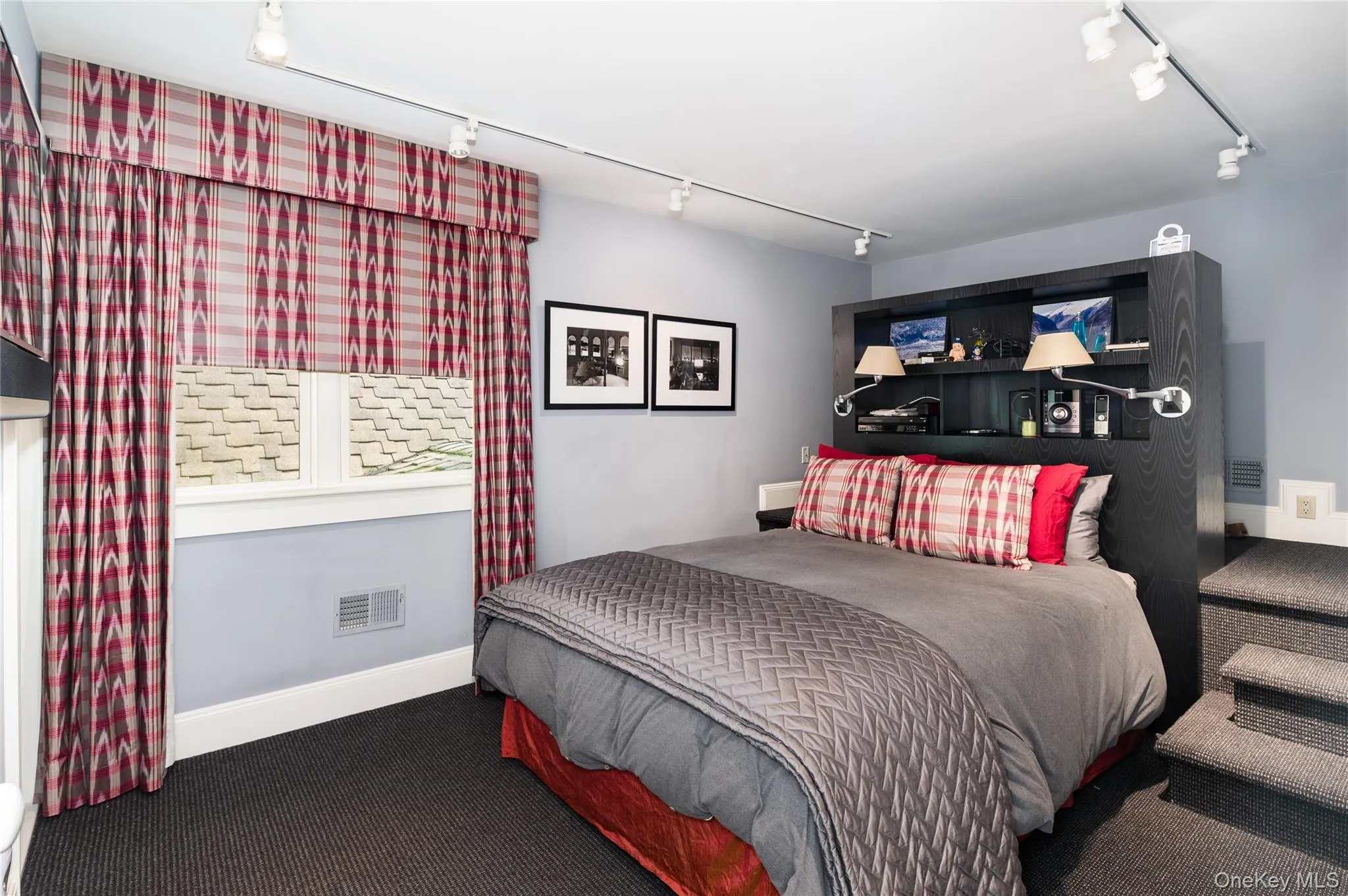Bedroom #2 ensuite. Bedroom #2 ensuite.