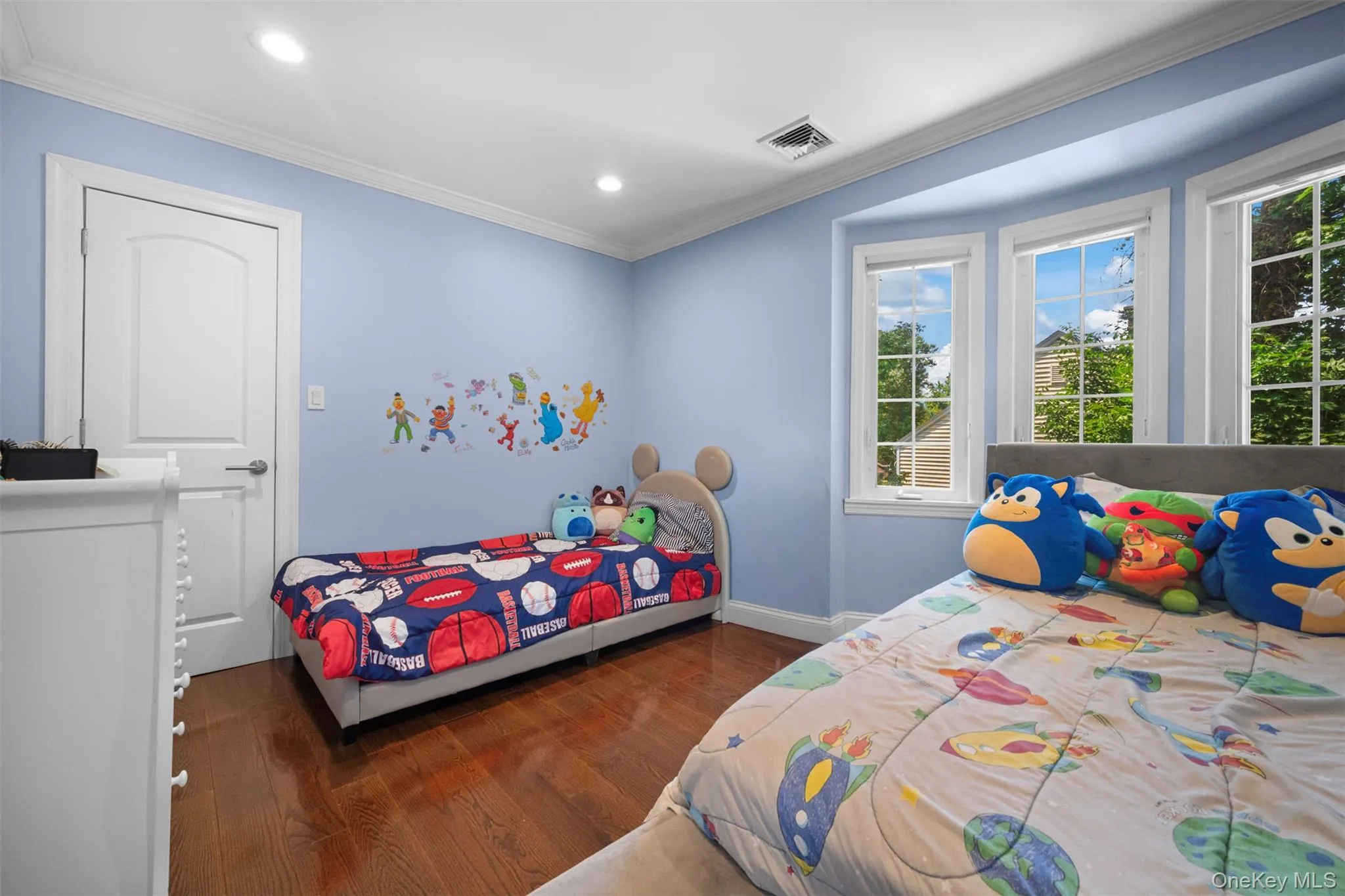 6 Brookbridge Road, North Hempstead, NY, 3 Bedrooms Bedrooms, 9 Rooms Rooms,2 BathroomsBathrooms,Residential,For Rent,Brookbridge,0,1031199 6 Brookbridge Road, North Hempstead, NY, 3 Bedrooms Bedrooms, 9 Rooms Rooms,2 BathroomsBathrooms,Residential,For Rent,Brookbridge,0,1031199