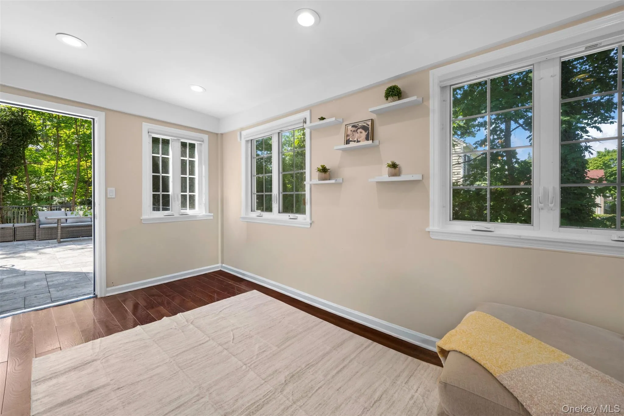 6 Brookbridge Road, North Hempstead, NY, 3 Bedrooms Bedrooms, 9 Rooms Rooms,2 BathroomsBathrooms,Residential,For Rent,Brookbridge,0,1031199 6 Brookbridge Road, North Hempstead, NY, 3 Bedrooms Bedrooms, 9 Rooms Rooms,2 BathroomsBathrooms,Residential,For Rent,Brookbridge,0,1031199