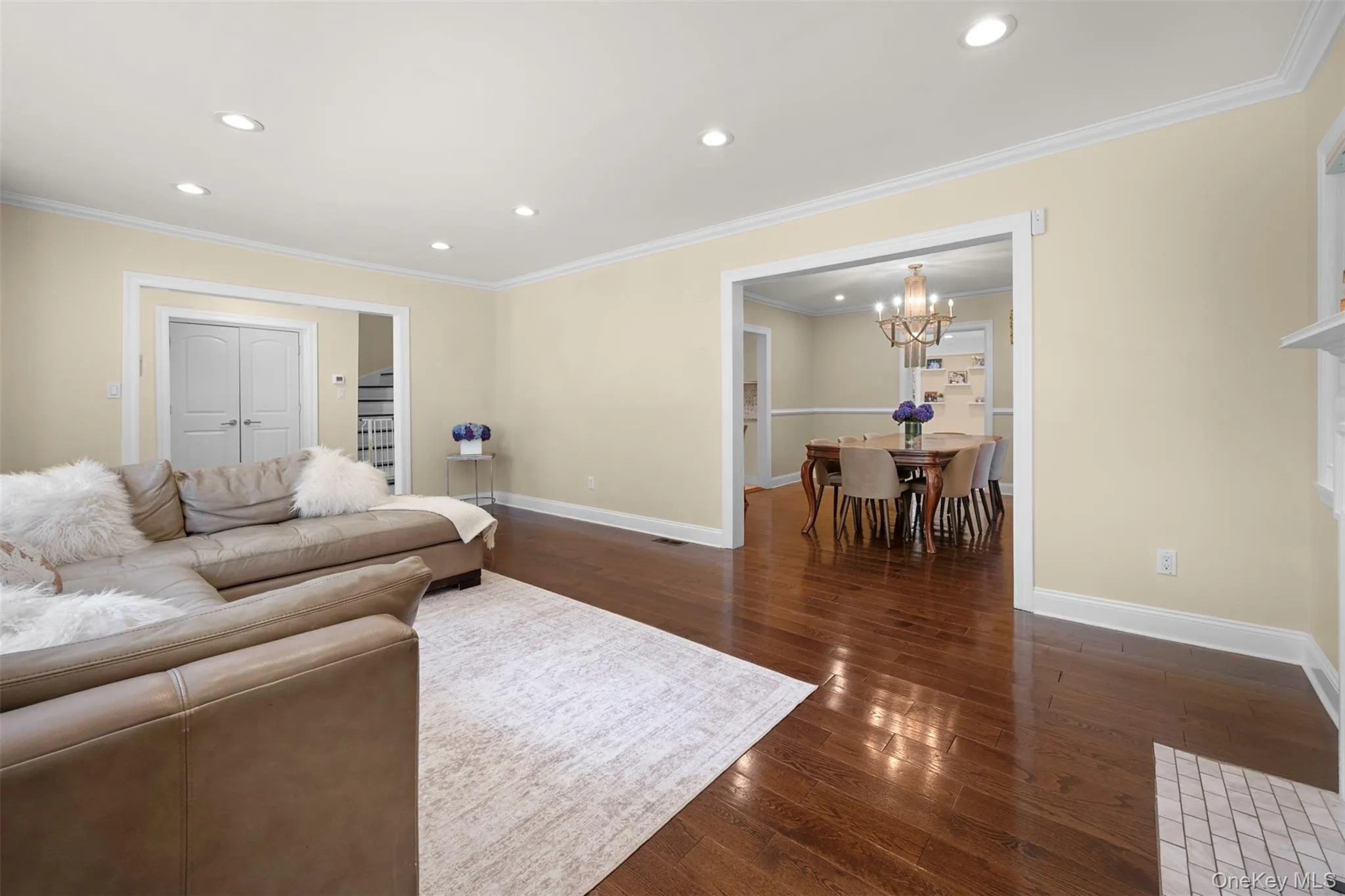 6 Brookbridge Road, North Hempstead, NY, 3 Bedrooms Bedrooms, 9 Rooms Rooms,2 BathroomsBathrooms,Residential,For Rent,Brookbridge,0,1031199 6 Brookbridge Road, North Hempstead, NY, 3 Bedrooms Bedrooms, 9 Rooms Rooms,2 BathroomsBathrooms,Residential,For Rent,Brookbridge,0,1031199
