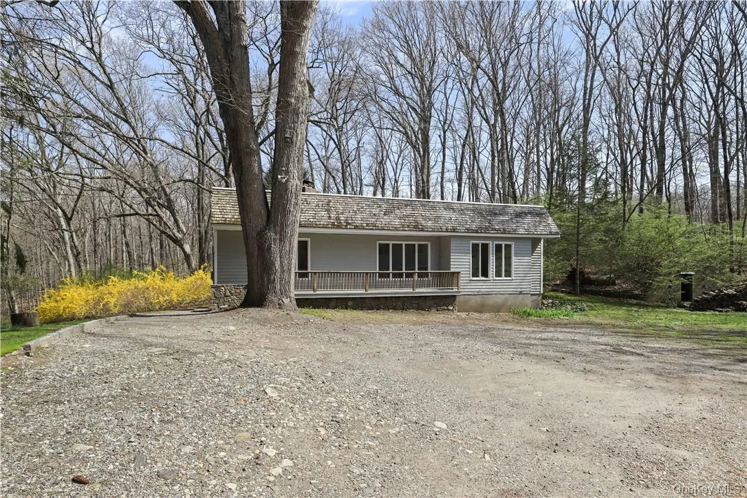 165 Old Post Road, Bedford, NY, 3 Bedrooms Bedrooms, 5 Rooms Rooms,2 BathroomsBathrooms,Residential Lease,For Rent,Old Post,0,1031200 165 Old Post Road, Bedford, NY, 3 Bedrooms Bedrooms, 5 Rooms Rooms,2 BathroomsBathrooms,Residential Lease,For Rent,Old Post,0,1031200