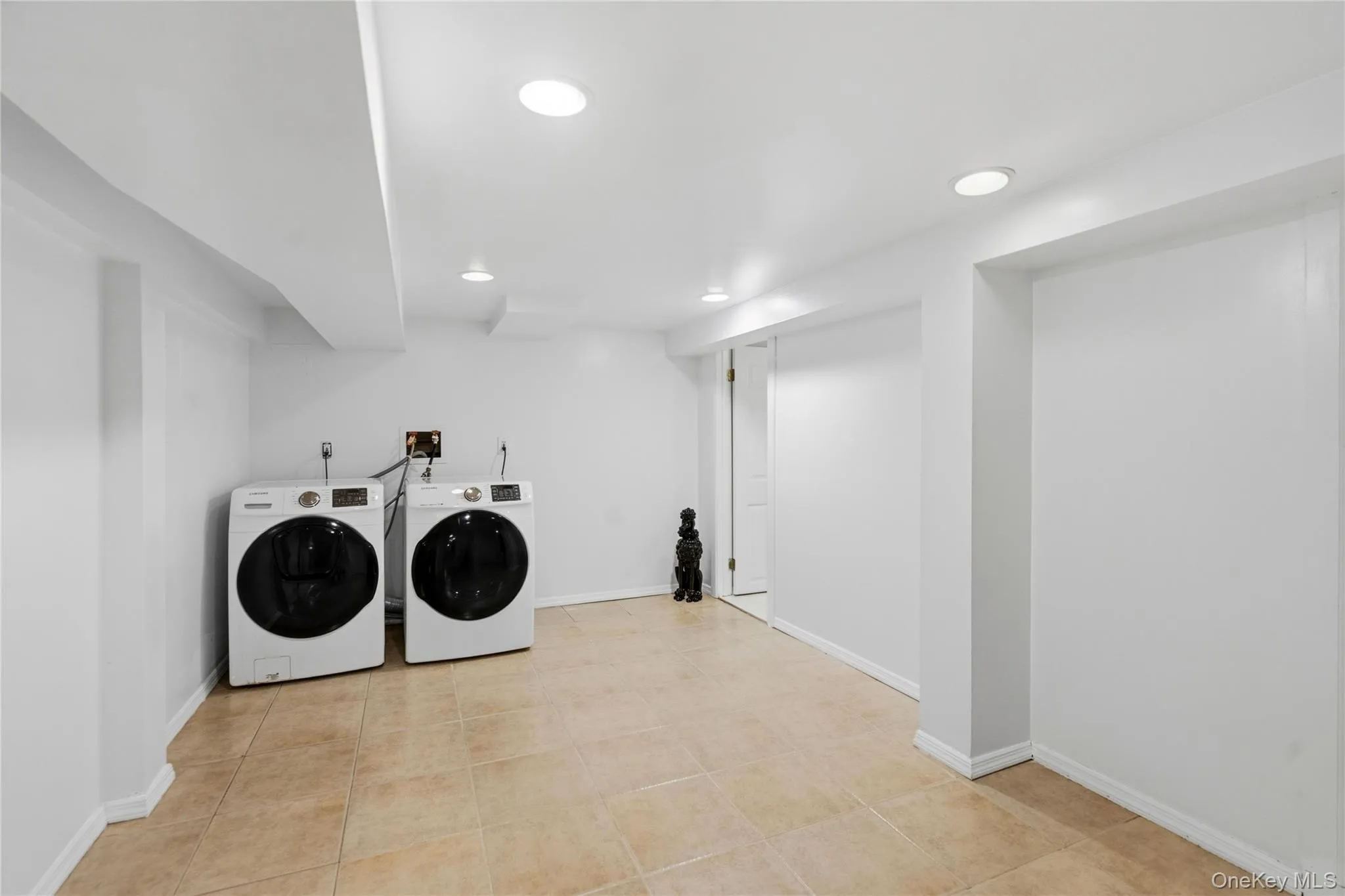 50 Flamingo Road, North Hempstead, NY, 4 Bedrooms Bedrooms, 11 Rooms Rooms,2 BathroomsBathrooms,Residential,For Rent,Flamingo,0,1031201 50 Flamingo Road, North Hempstead, NY, 4 Bedrooms Bedrooms, 11 Rooms Rooms,2 BathroomsBathrooms,Residential,For Rent,Flamingo,0,1031201