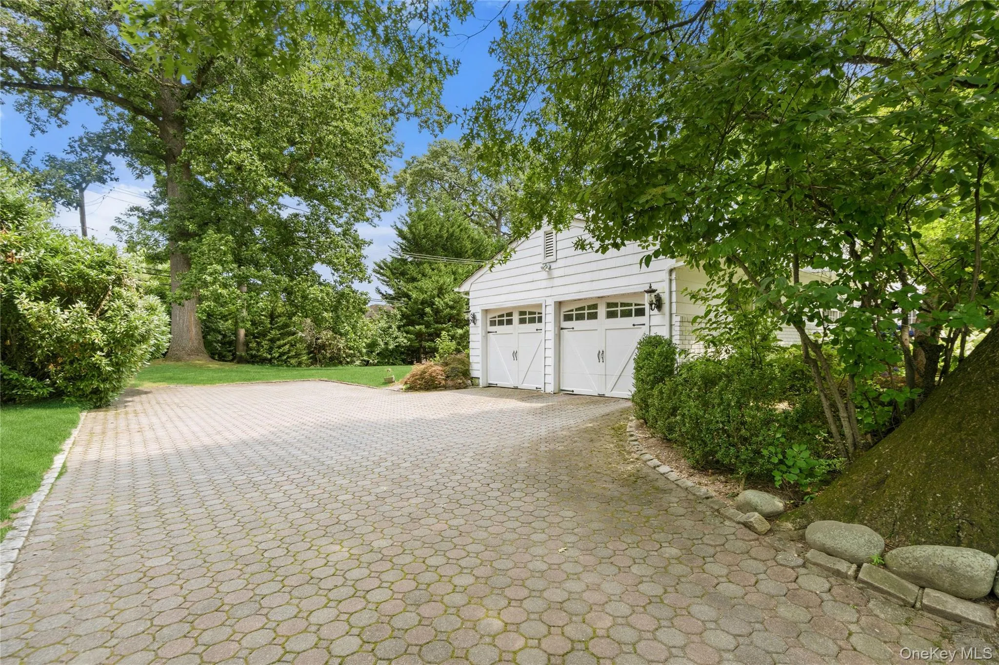 50 Flamingo Road, North Hempstead, NY, 4 Bedrooms Bedrooms, 11 Rooms Rooms,2 BathroomsBathrooms,Residential,For Rent,Flamingo,0,1031201 50 Flamingo Road, North Hempstead, NY, 4 Bedrooms Bedrooms, 11 Rooms Rooms,2 BathroomsBathrooms,Residential,For Rent,Flamingo,0,1031201