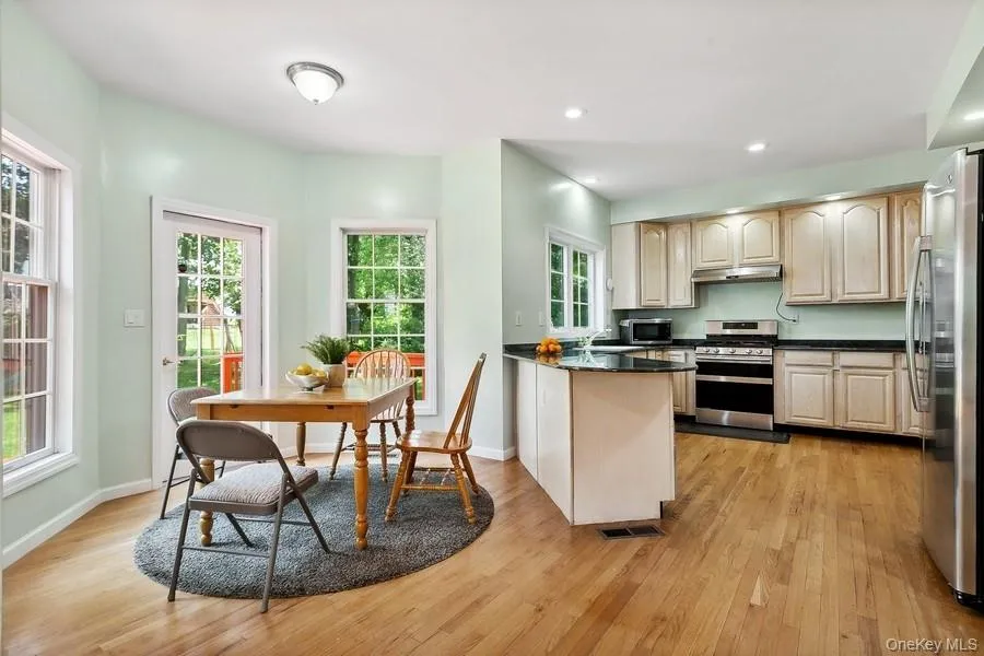921 Shore Acres Drive, Rye Town, NY, 4 Bedrooms Bedrooms, 8 Rooms Rooms,2 BathroomsBathrooms,Residential Lease,For Rent,Shore Acres,0,1031208 921 Shore Acres Drive, Rye Town, NY, 4 Bedrooms Bedrooms, 8 Rooms Rooms,2 BathroomsBathrooms,Residential Lease,For Rent,Shore Acres,0,1031208