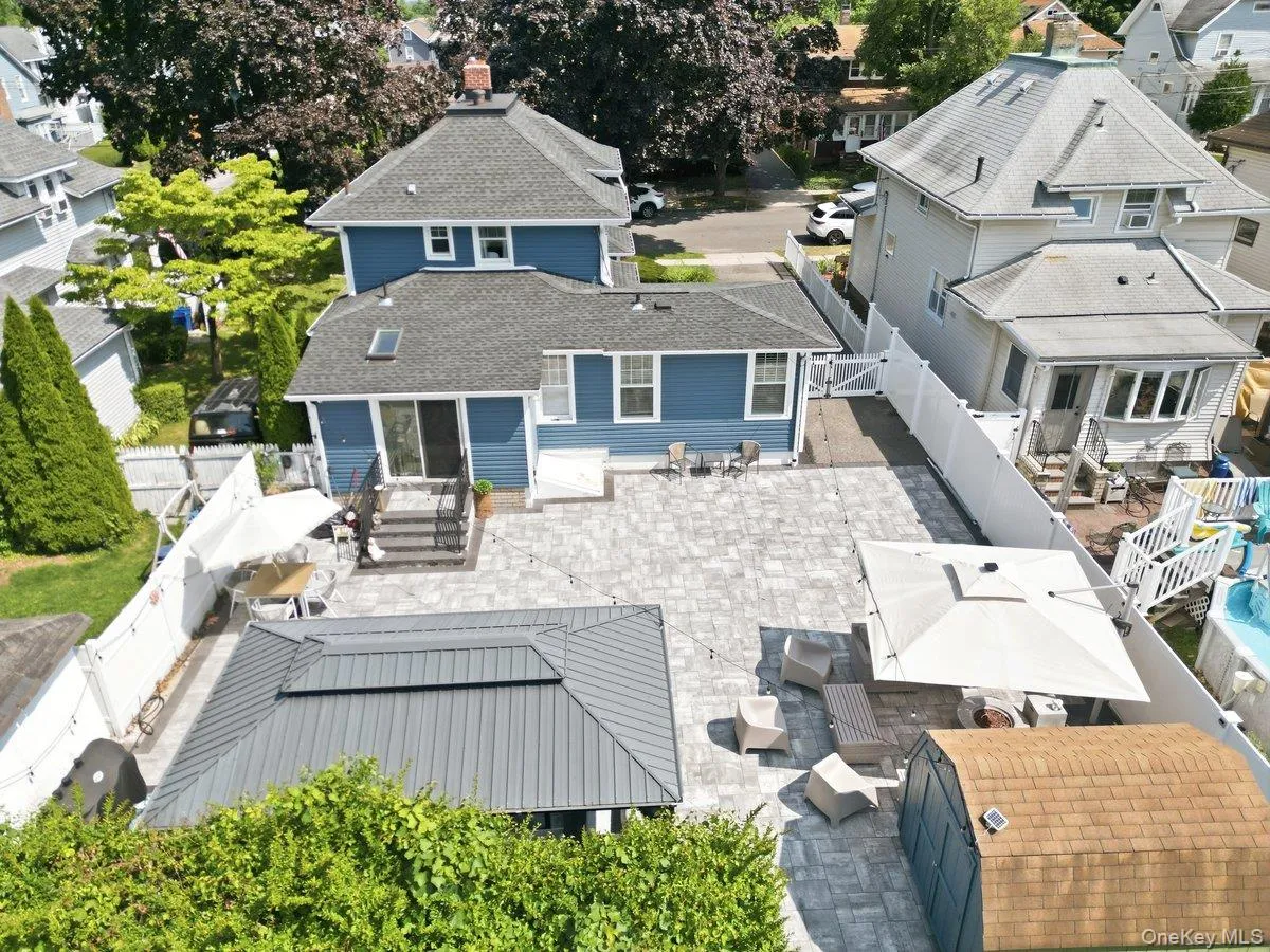 123 Briggs Avenue, Yonkers, NY, 3 Bedrooms Bedrooms, 11 Rooms Rooms,3 BathroomsBathrooms,Residential,For Rent,Briggs,0,1031211 123 Briggs Avenue, Yonkers, NY, 3 Bedrooms Bedrooms, 11 Rooms Rooms,3 BathroomsBathrooms,Residential,For Rent,Briggs,0,1031211