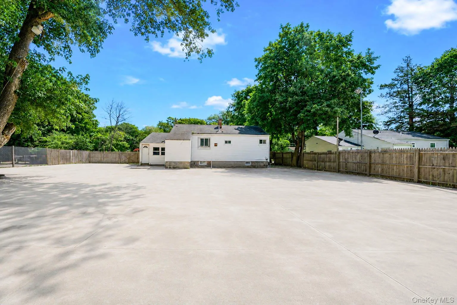 948 Walker Street, Brookhaven, NY, 3 Bedrooms Bedrooms, 5 Rooms Rooms,1 BathroomBathrooms,Residential,For Rent,Walker,0,1031221 948 Walker Street, Brookhaven, NY, 3 Bedrooms Bedrooms, 5 Rooms Rooms,1 BathroomBathrooms,Residential,For Rent,Walker,0,1031221