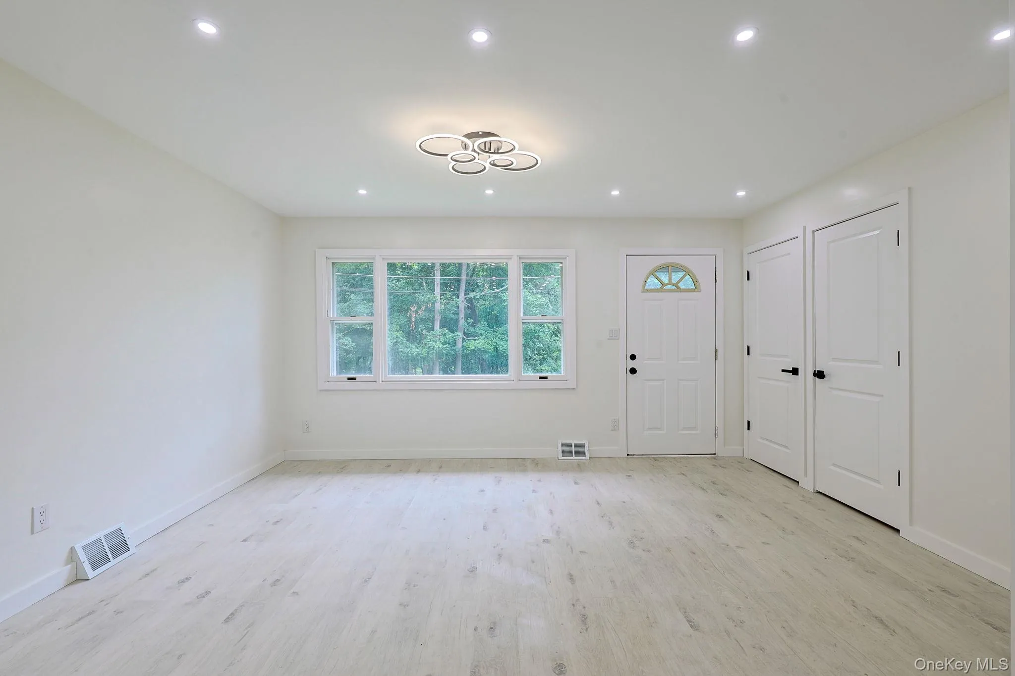 19 Judd Place, Goshen, NY, 3 Bedrooms Bedrooms, 6 Rooms Rooms,1 BathroomBathrooms,Residential,For Rent,Judd,0,1031231 19 Judd Place, Goshen, NY, 3 Bedrooms Bedrooms, 6 Rooms Rooms,1 BathroomBathrooms,Residential,For Rent,Judd,0,1031231