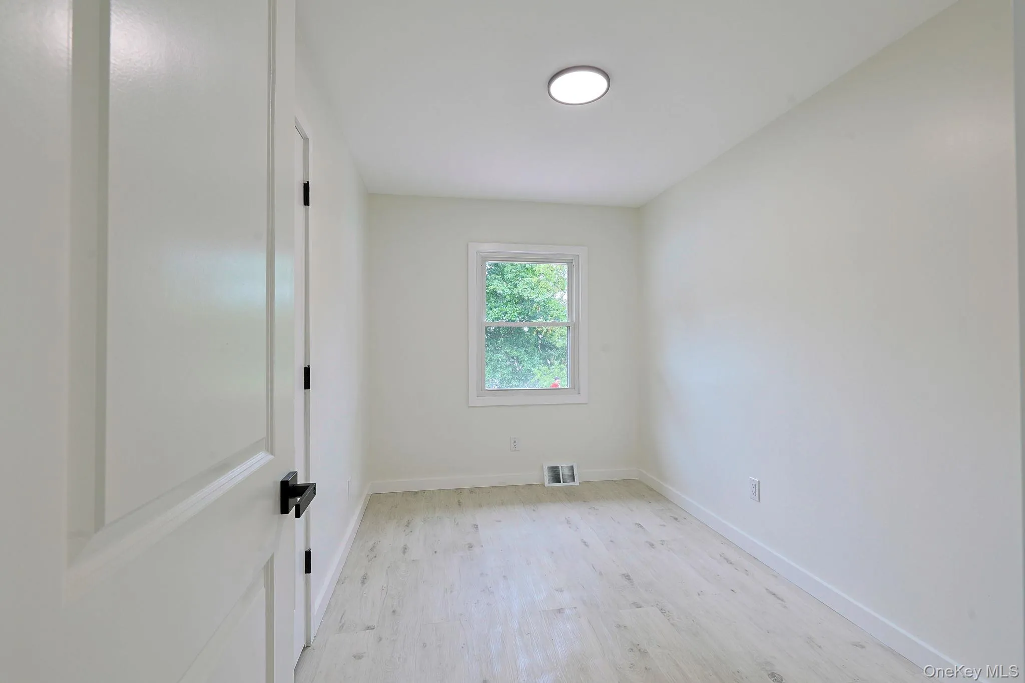 19 Judd Place, Goshen, NY, 3 Bedrooms Bedrooms, 6 Rooms Rooms,1 BathroomBathrooms,Residential,For Rent,Judd,0,1031231 19 Judd Place, Goshen, NY, 3 Bedrooms Bedrooms, 6 Rooms Rooms,1 BathroomBathrooms,Residential,For Rent,Judd,0,1031231