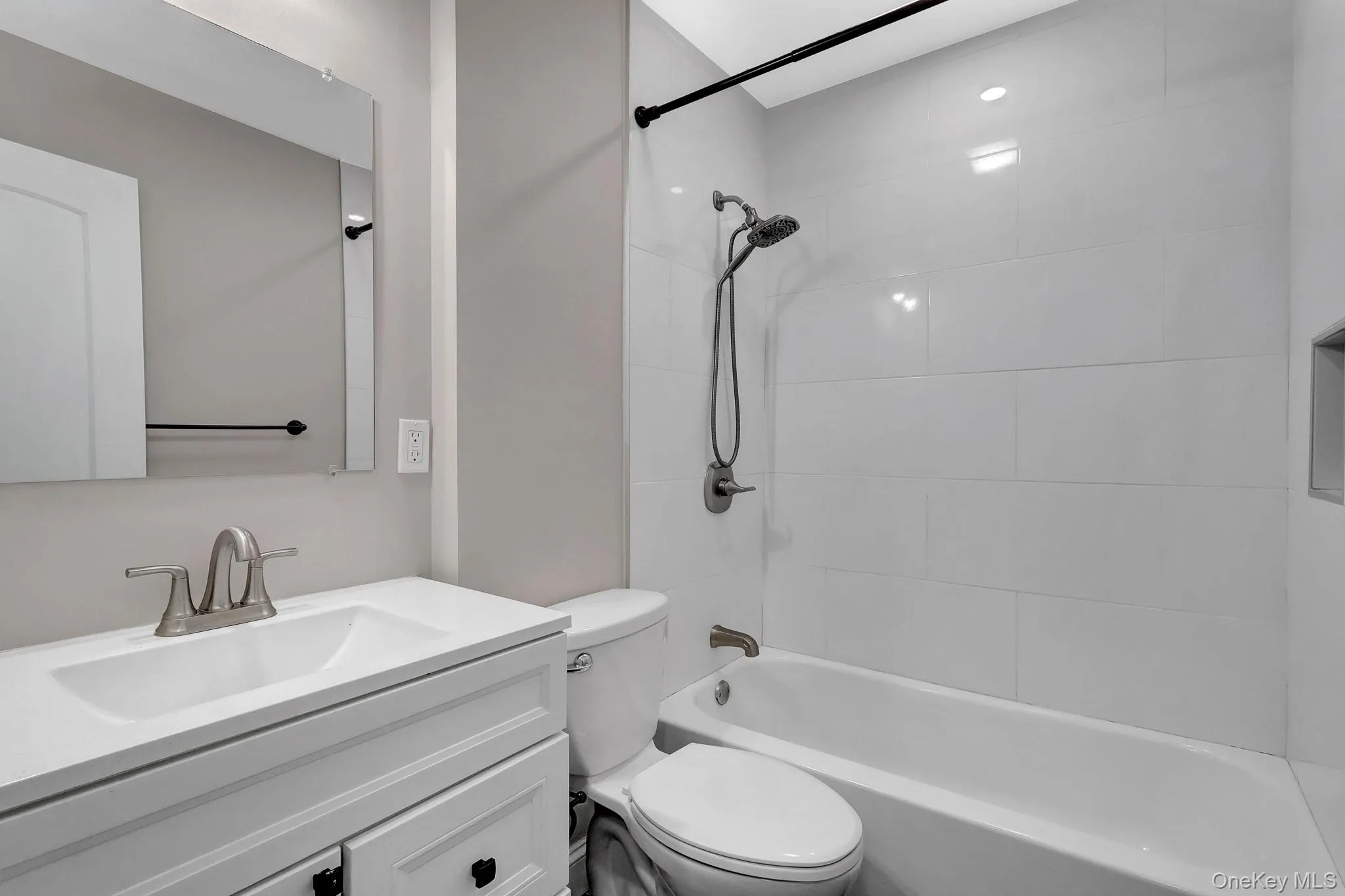 128 17th Street, Babylon, NY, 4 Bedrooms Bedrooms, 7 Rooms Rooms,2 BathroomsBathrooms,Residential,For Rent,17th,0,1031232 128 17th Street, Babylon, NY, 4 Bedrooms Bedrooms, 7 Rooms Rooms,2 BathroomsBathrooms,Residential,For Rent,17th,0,1031232