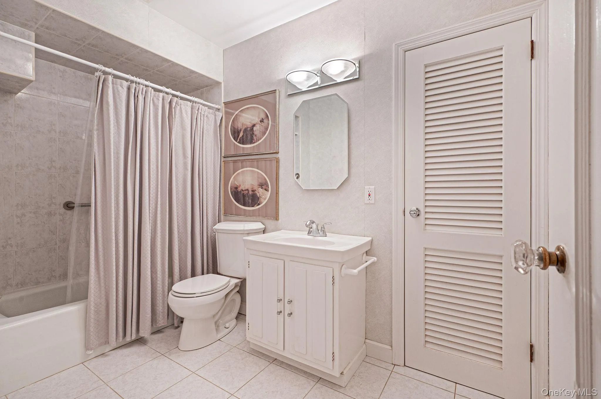 90 Locust Lane, Huntington, NY, 2 Bedrooms Bedrooms, 5 Rooms Rooms,1 BathroomBathrooms,Residential,For Rent,Locust,0,1031236 90 Locust Lane, Huntington, NY, 2 Bedrooms Bedrooms, 5 Rooms Rooms,1 BathroomBathrooms,Residential,For Rent,Locust,0,1031236