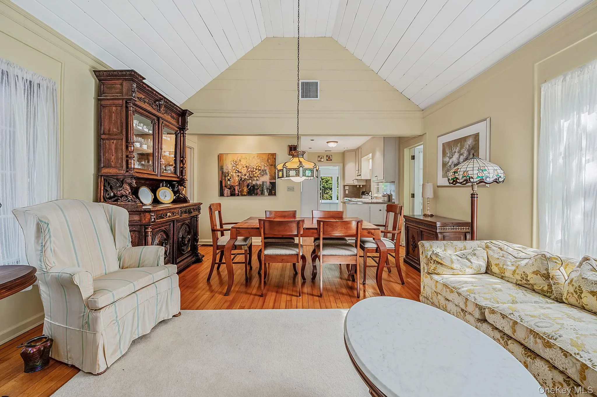 90 Locust Lane, Huntington, NY, 2 Bedrooms Bedrooms, 5 Rooms Rooms,1 BathroomBathrooms,Residential,For Rent,Locust,0,1031236 90 Locust Lane, Huntington, NY, 2 Bedrooms Bedrooms, 5 Rooms Rooms,1 BathroomBathrooms,Residential,For Rent,Locust,0,1031236