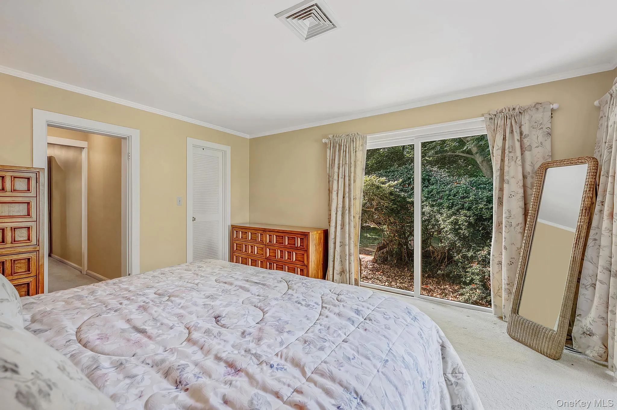 90 Locust Lane, Huntington, NY, 2 Bedrooms Bedrooms, 5 Rooms Rooms,1 BathroomBathrooms,Residential,For Rent,Locust,0,1031236 90 Locust Lane, Huntington, NY, 2 Bedrooms Bedrooms, 5 Rooms Rooms,1 BathroomBathrooms,Residential,For Rent,Locust,0,1031236