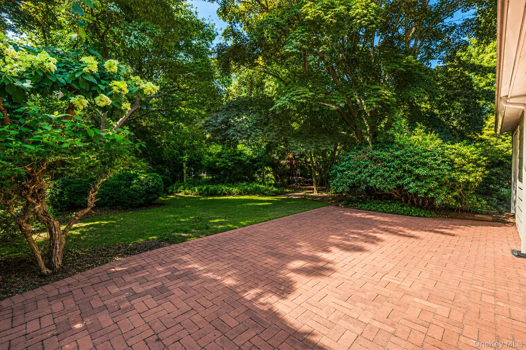 90 Locust Lane, Huntington, NY, 2 Bedrooms Bedrooms, 5 Rooms Rooms,1 BathroomBathrooms,Residential,For Rent,Locust,0,1031236 90 Locust Lane, Huntington, NY, 2 Bedrooms Bedrooms, 5 Rooms Rooms,1 BathroomBathrooms,Residential,For Rent,Locust,0,1031236