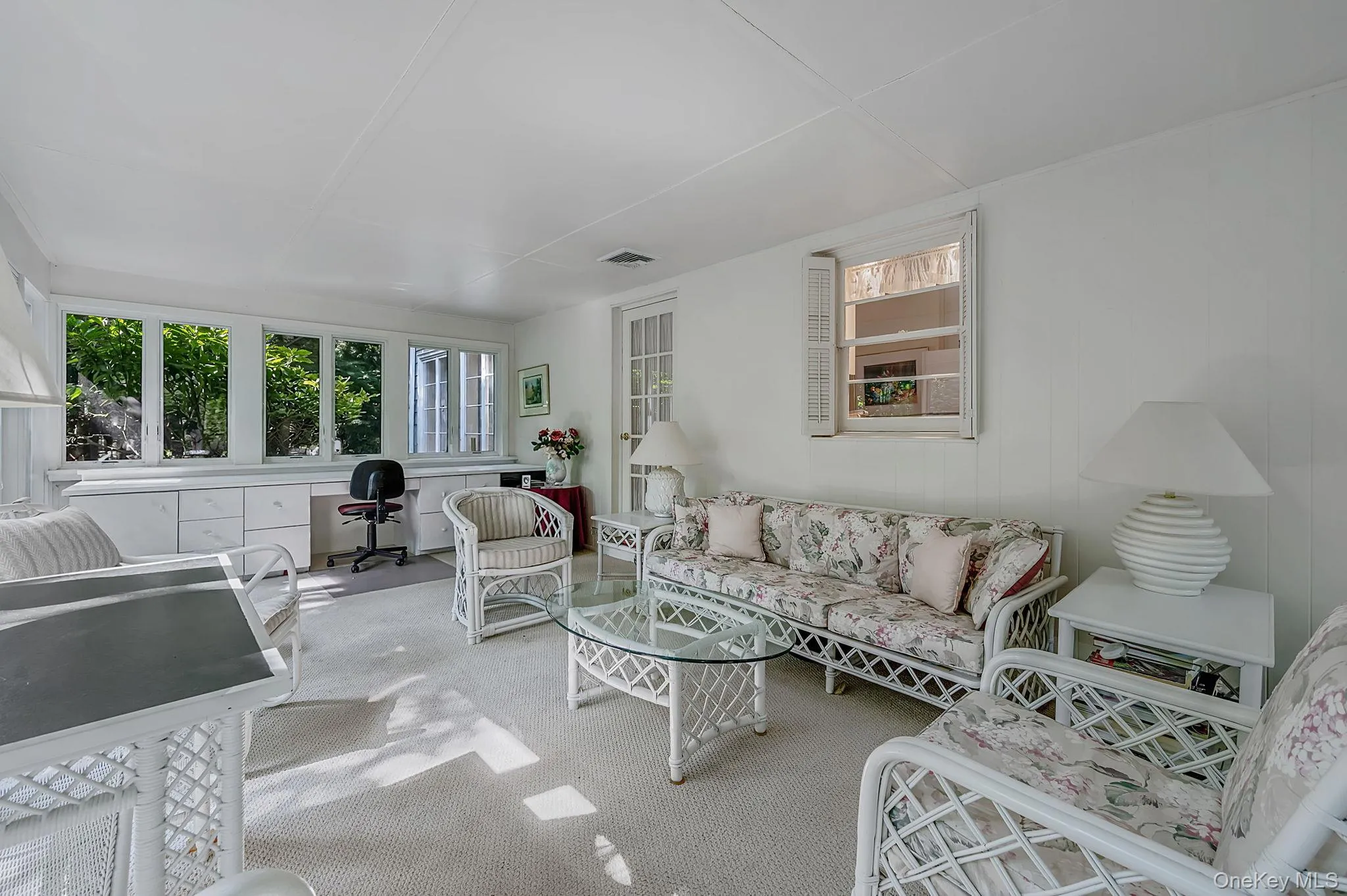 90 Locust Lane, Huntington, NY, 2 Bedrooms Bedrooms, 5 Rooms Rooms,1 BathroomBathrooms,Residential,For Rent,Locust,0,1031236 90 Locust Lane, Huntington, NY, 2 Bedrooms Bedrooms, 5 Rooms Rooms,1 BathroomBathrooms,Residential,For Rent,Locust,0,1031236