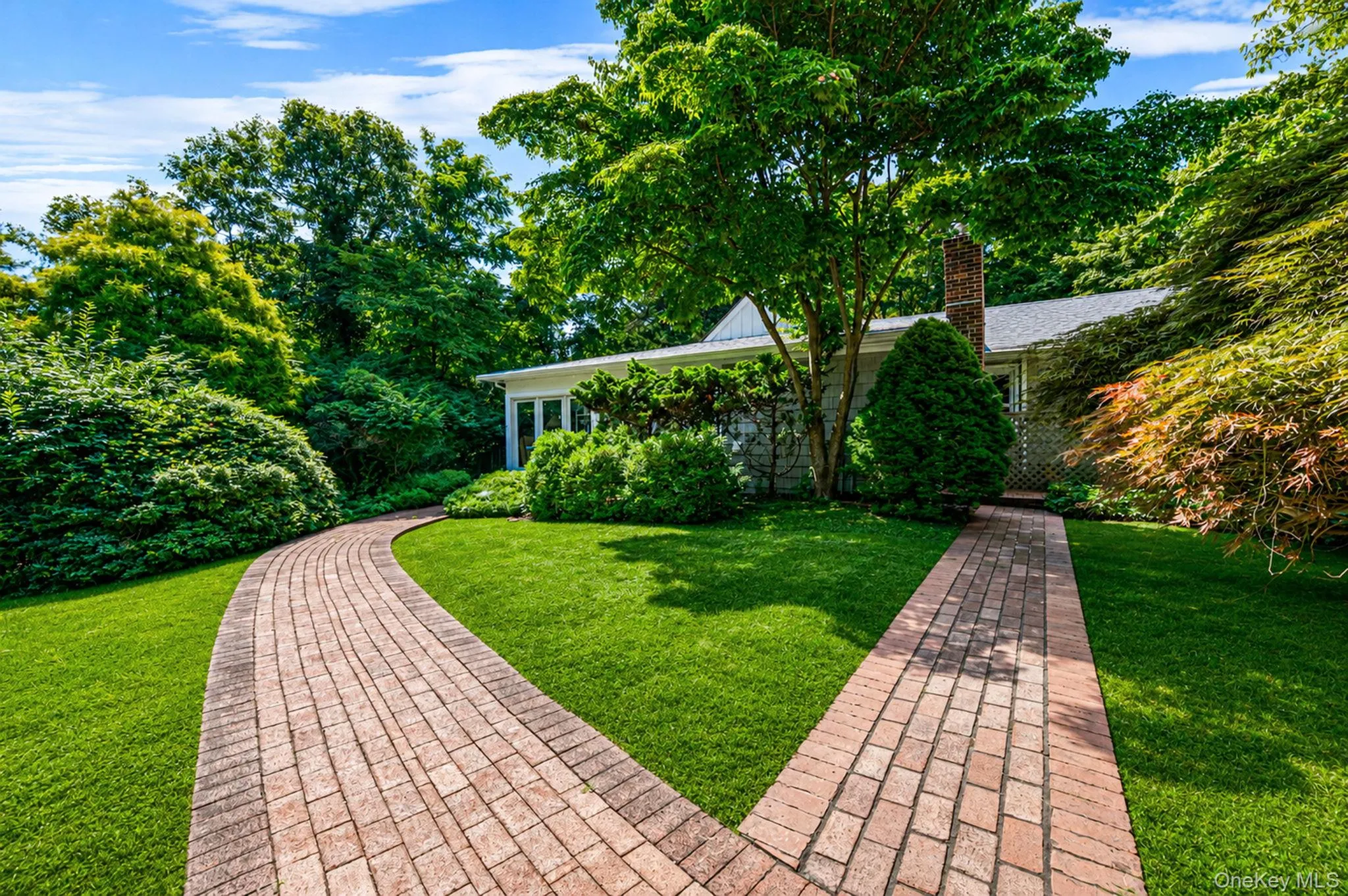90 Locust Lane, Huntington, NY, 2 Bedrooms Bedrooms, 5 Rooms Rooms,1 BathroomBathrooms,Residential,For Rent,Locust,0,1031236 90 Locust Lane, Huntington, NY, 2 Bedrooms Bedrooms, 5 Rooms Rooms,1 BathroomBathrooms,Residential,For Rent,Locust,0,1031236