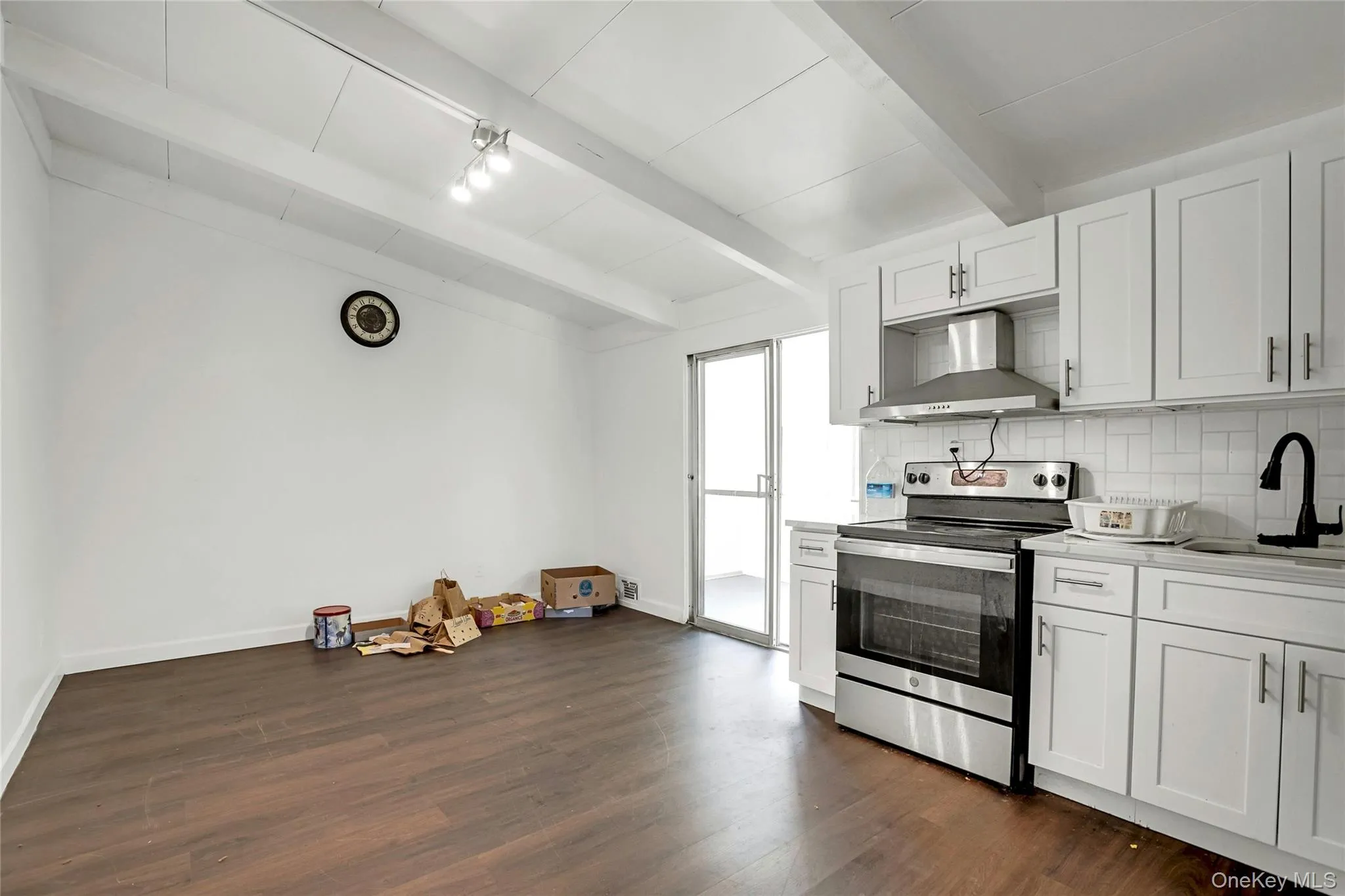 12 Deer Lane, Brookhaven, NY, 6 Bedrooms Bedrooms, 12 Rooms Rooms,2 BathroomsBathrooms,Residential,For Rent,Deer,0,1031238 12 Deer Lane, Brookhaven, NY, 6 Bedrooms Bedrooms, 12 Rooms Rooms,2 BathroomsBathrooms,Residential,For Rent,Deer,0,1031238