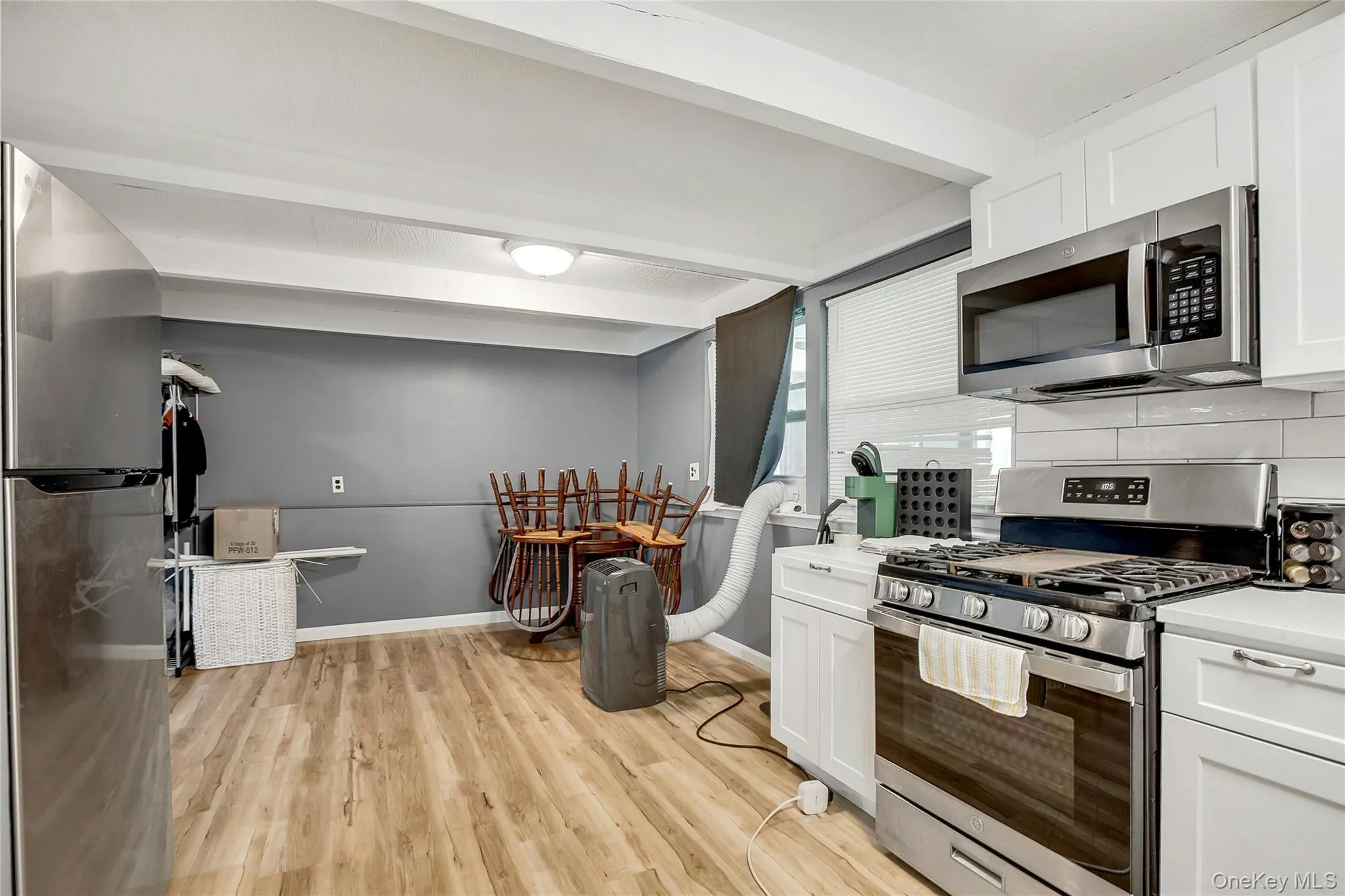 12 Deer Lane, Brookhaven, NY, 6 Bedrooms Bedrooms, 12 Rooms Rooms,2 BathroomsBathrooms,Residential,For Rent,Deer,0,1031238 12 Deer Lane, Brookhaven, NY, 6 Bedrooms Bedrooms, 12 Rooms Rooms,2 BathroomsBathrooms,Residential,For Rent,Deer,0,1031238