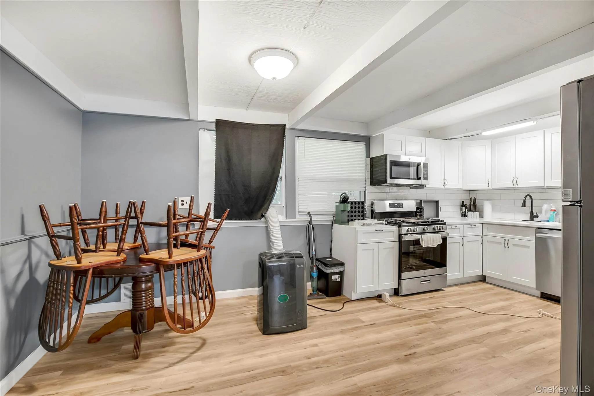 12 Deer Lane, Brookhaven, NY, 6 Bedrooms Bedrooms, 12 Rooms Rooms,2 BathroomsBathrooms,Residential,For Rent,Deer,0,1031238 12 Deer Lane, Brookhaven, NY, 6 Bedrooms Bedrooms, 12 Rooms Rooms,2 BathroomsBathrooms,Residential,For Rent,Deer,0,1031238