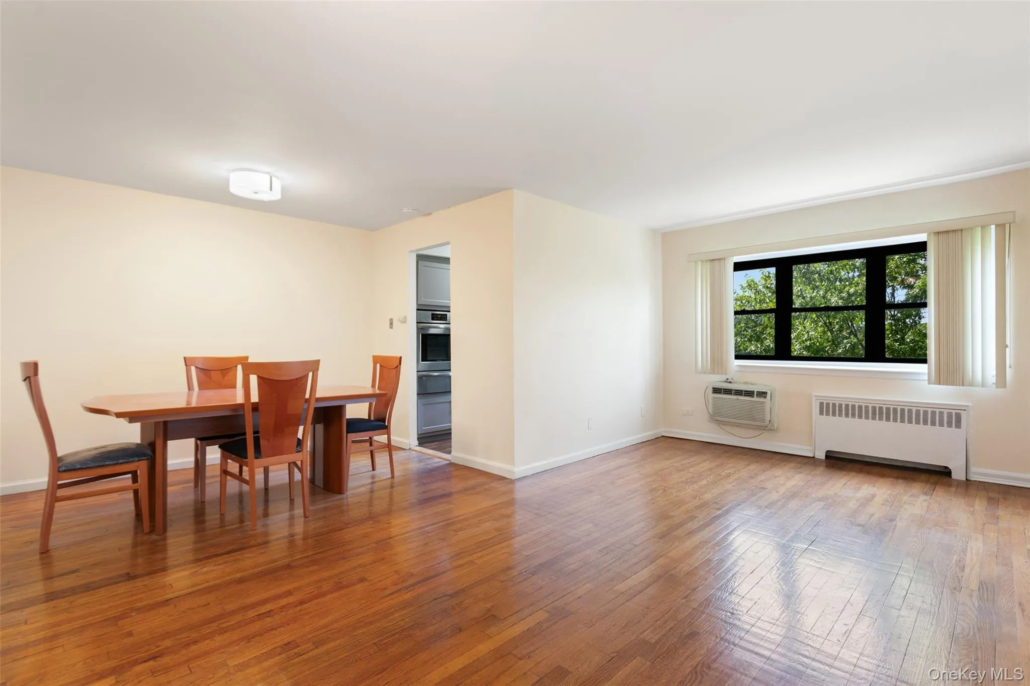 1910 Pelham Parkway, New York, NY, 2 Bedrooms Bedrooms, 4 Rooms Rooms,1 BathroomBathrooms,Residential,For Rent,Pelham,0,1031240 1910 Pelham Parkway, New York, NY, 2 Bedrooms Bedrooms, 4 Rooms Rooms,1 BathroomBathrooms,Residential,For Rent,Pelham,0,1031240