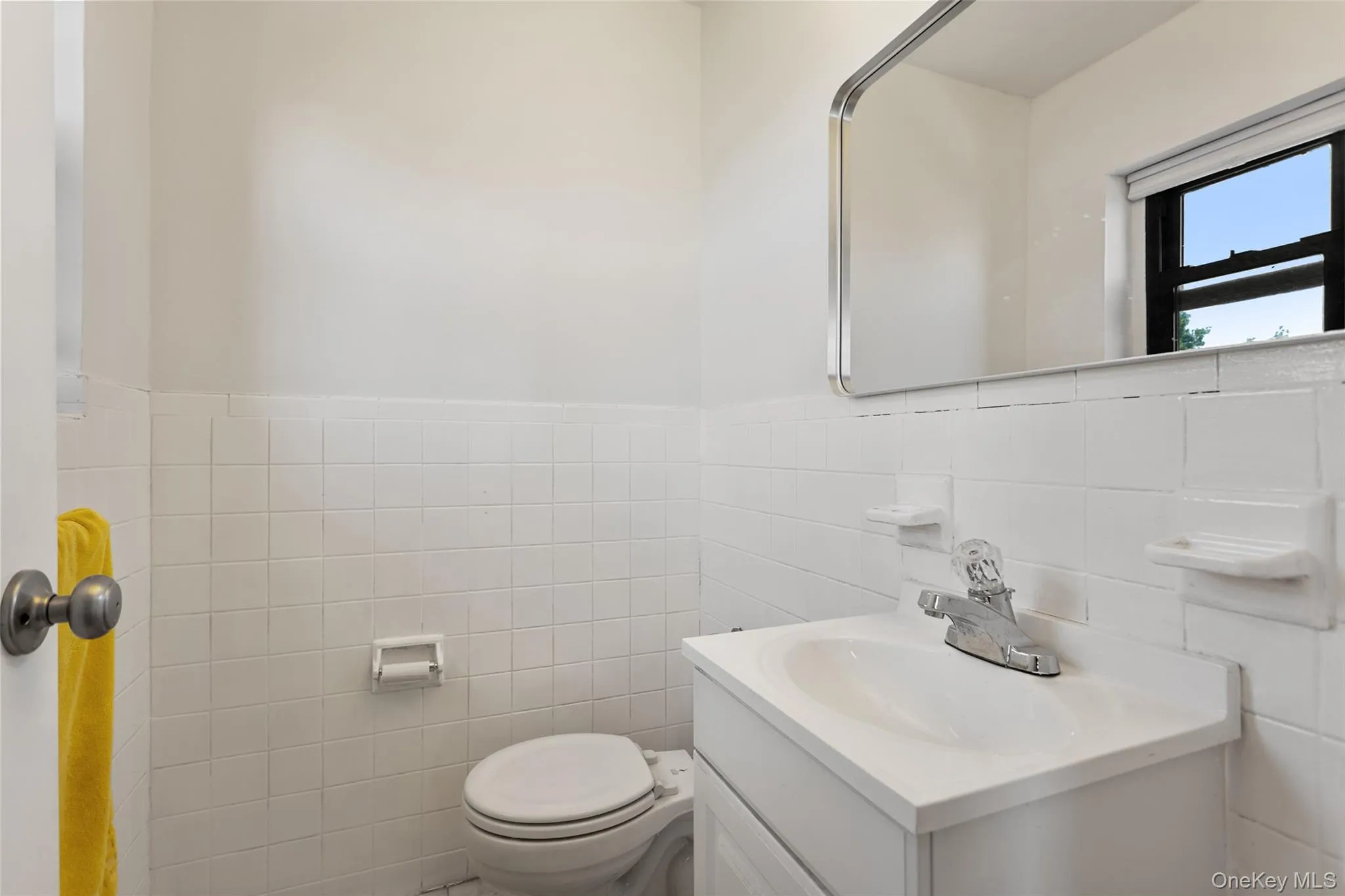 1910 Pelham Parkway, New York, NY, 2 Bedrooms Bedrooms, 4 Rooms Rooms,1 BathroomBathrooms,Residential,For Rent,Pelham,0,1031240 1910 Pelham Parkway, New York, NY, 2 Bedrooms Bedrooms, 4 Rooms Rooms,1 BathroomBathrooms,Residential,For Rent,Pelham,0,1031240
