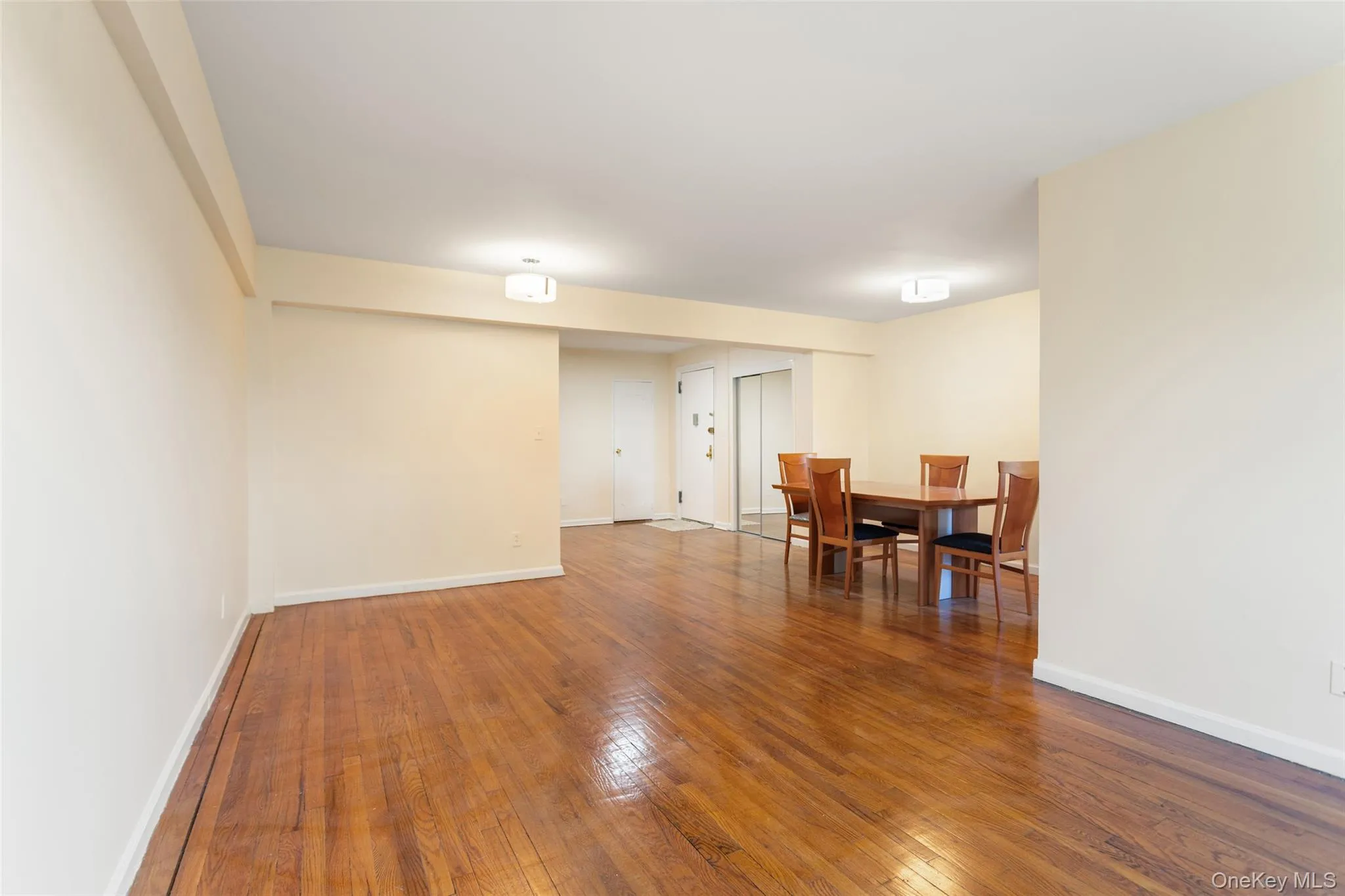 1910 Pelham Parkway, New York, NY, 2 Bedrooms Bedrooms, 4 Rooms Rooms,1 BathroomBathrooms,Residential,For Rent,Pelham,0,1031240 1910 Pelham Parkway, New York, NY, 2 Bedrooms Bedrooms, 4 Rooms Rooms,1 BathroomBathrooms,Residential,For Rent,Pelham,0,1031240