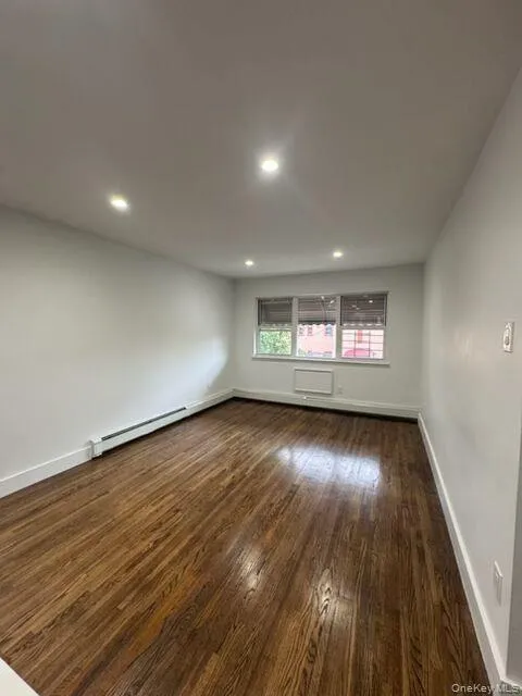 3604 Eastchester Road, New York, NY, 3 Bedrooms Bedrooms, 6 Rooms Rooms,1 BathroomBathrooms,Residential Lease,For Rent,Eastchester,0,1031246 3604 Eastchester Road, New York, NY, 3 Bedrooms Bedrooms, 6 Rooms Rooms,1 BathroomBathrooms,Residential Lease,For Rent,Eastchester,0,1031246