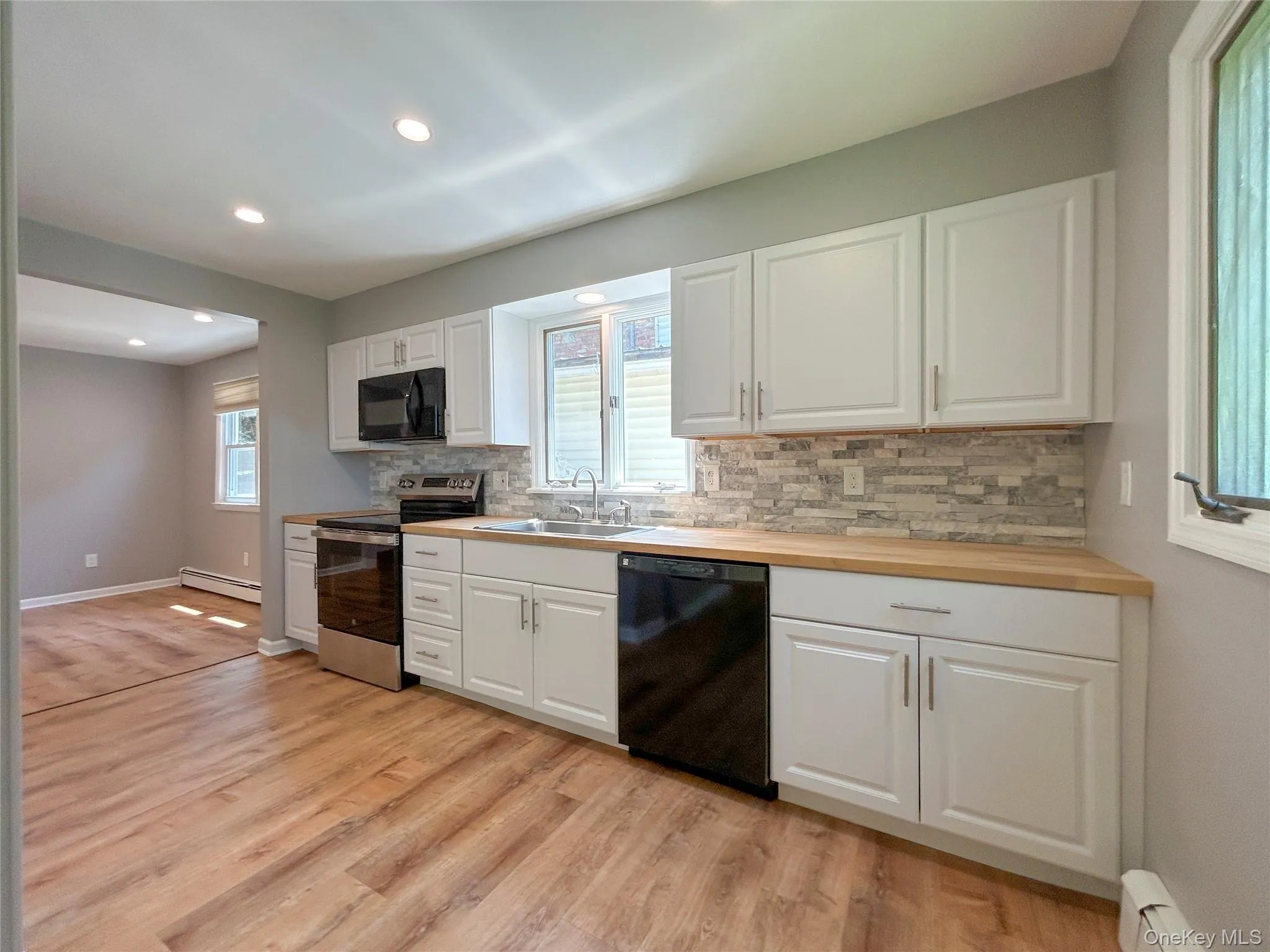 306 Third Road, Wappinger, NY, 3 Bedrooms Bedrooms, 6 Rooms Rooms,1 BathroomBathrooms,Residential Lease,For Rent,Third,0,1031251 306 Third Road, Wappinger, NY, 3 Bedrooms Bedrooms, 6 Rooms Rooms,1 BathroomBathrooms,Residential Lease,For Rent,Third,0,1031251