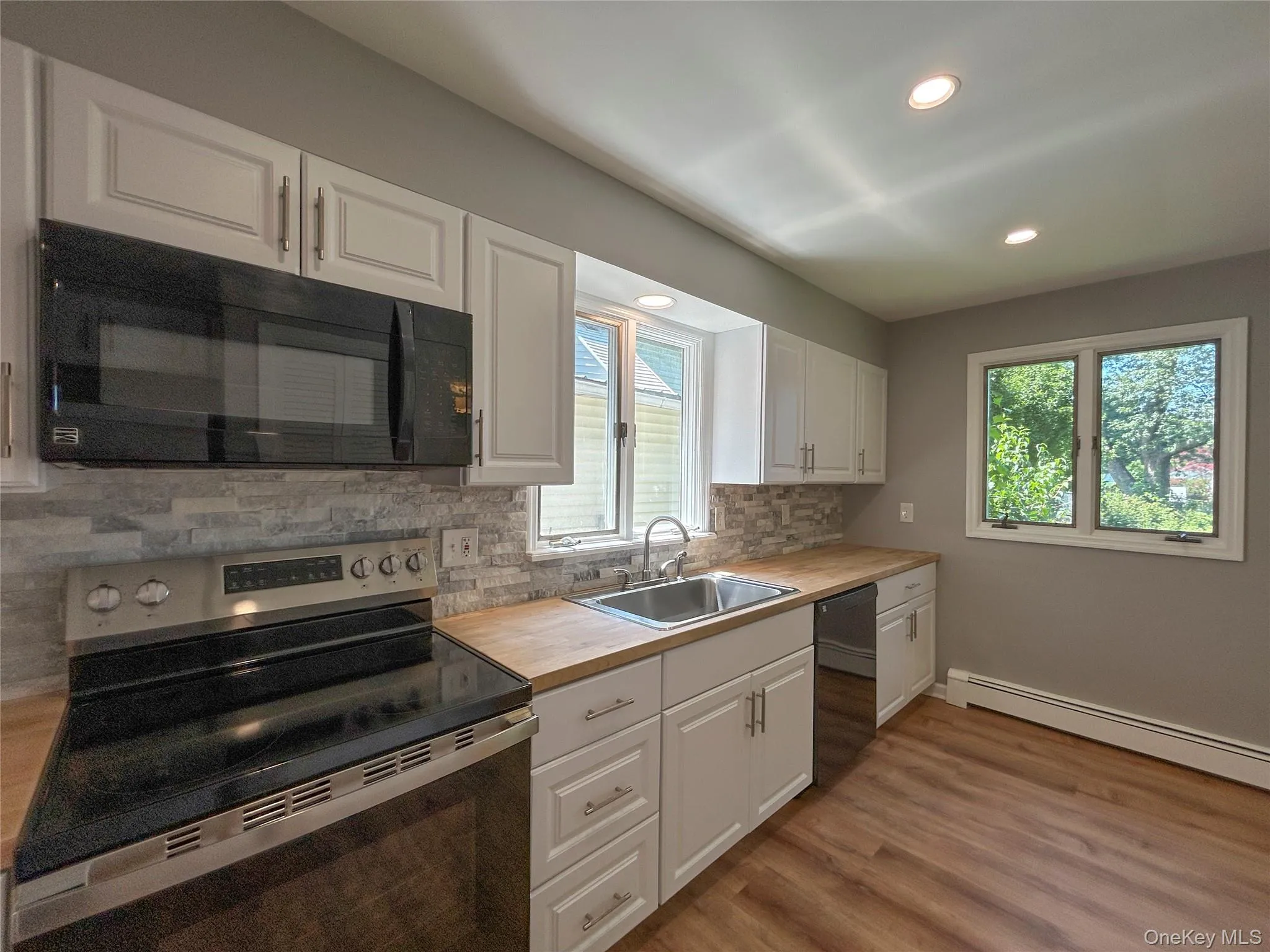 306 Third Road, Wappinger, NY, 3 Bedrooms Bedrooms, 6 Rooms Rooms,1 BathroomBathrooms,Residential Lease,For Rent,Third,0,1031251 306 Third Road, Wappinger, NY, 3 Bedrooms Bedrooms, 6 Rooms Rooms,1 BathroomBathrooms,Residential Lease,For Rent,Third,0,1031251